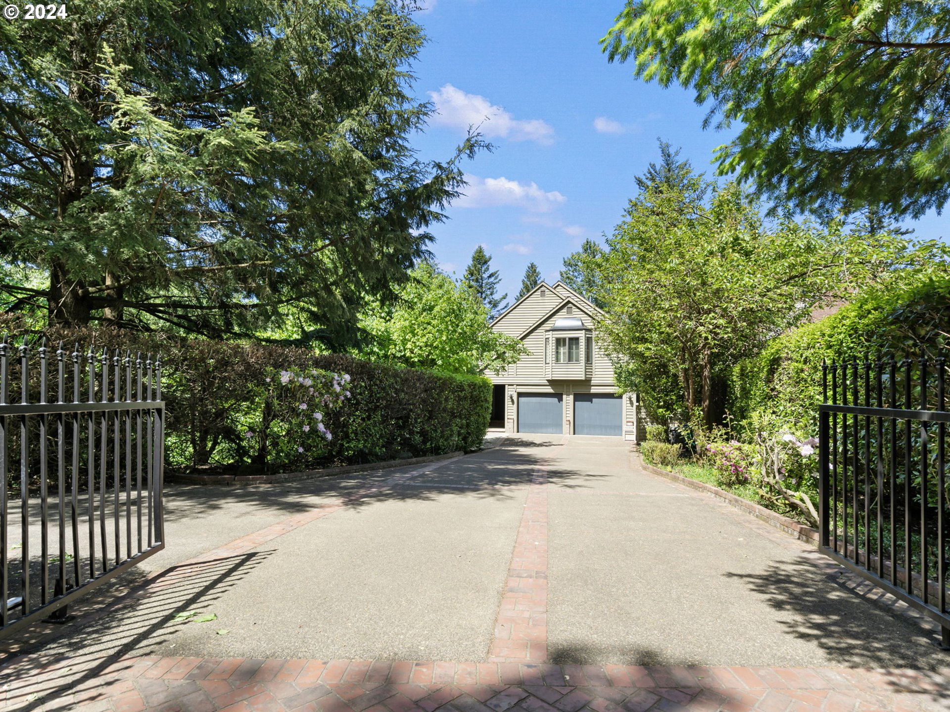 3209 SW TALBOT RD