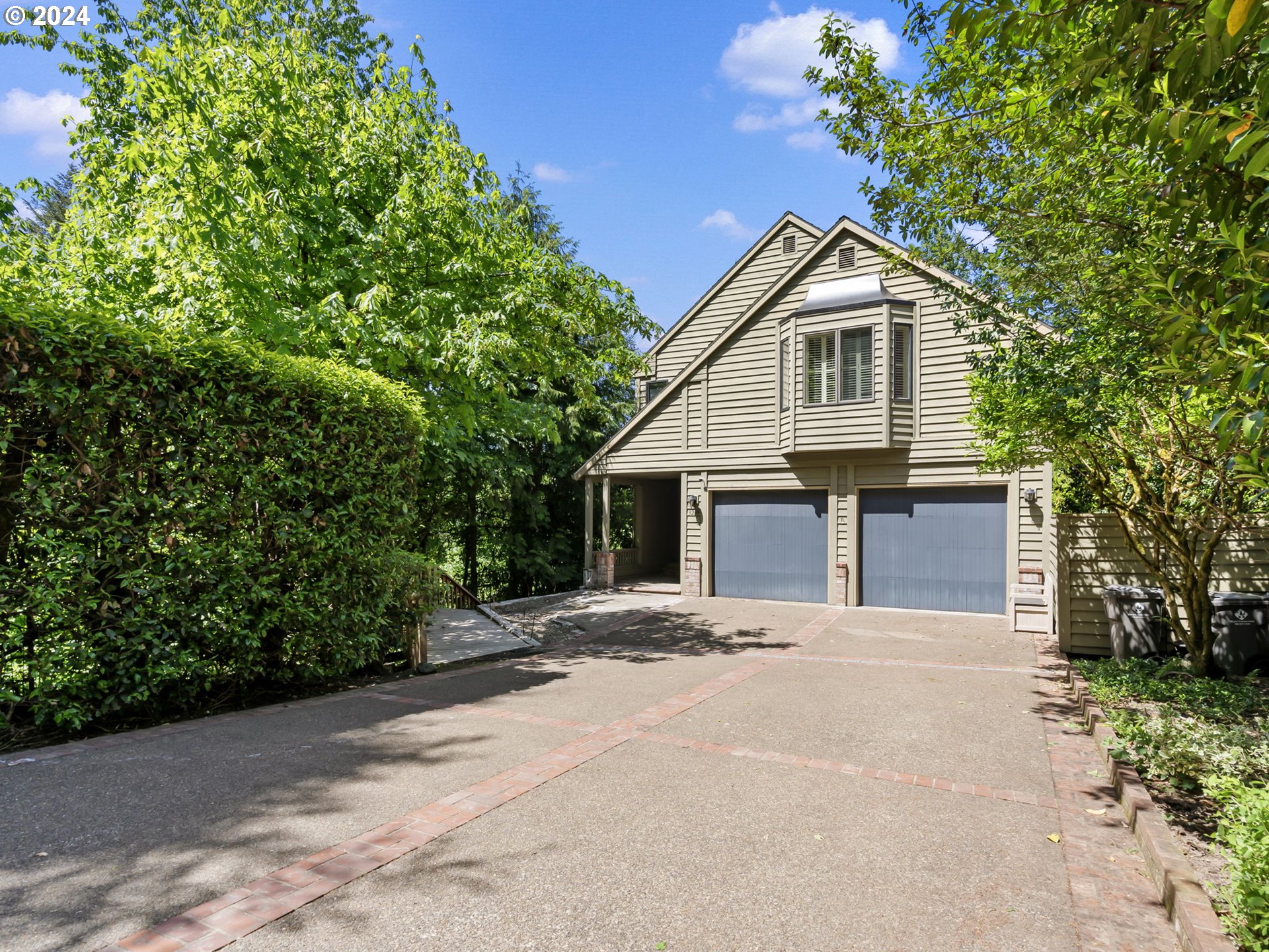 3209 SW TALBOT RD