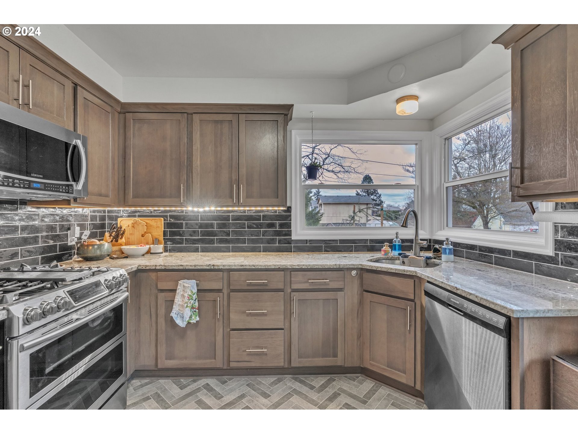 2531 NE 107TH AVE