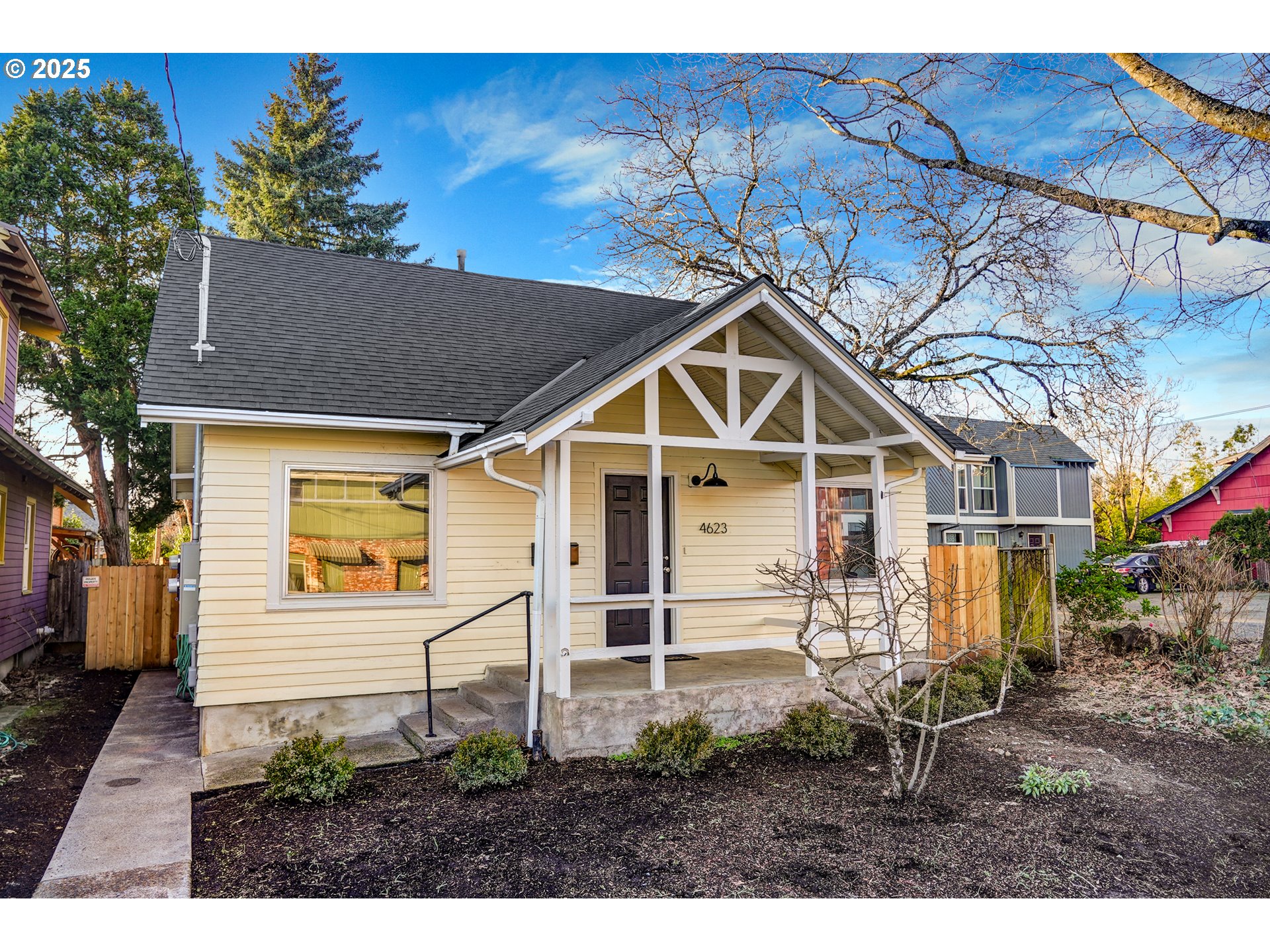 4623 SE 64TH A + B AVE