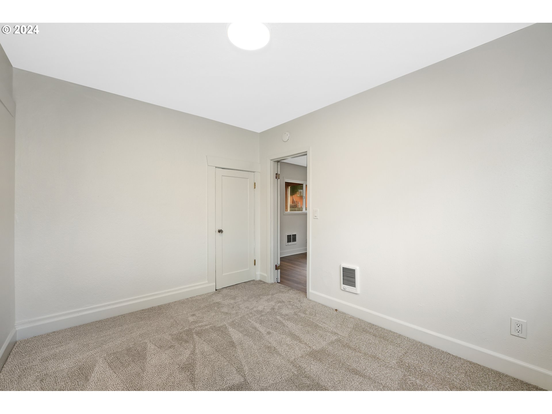 4623 SE 64TH A + B AVE