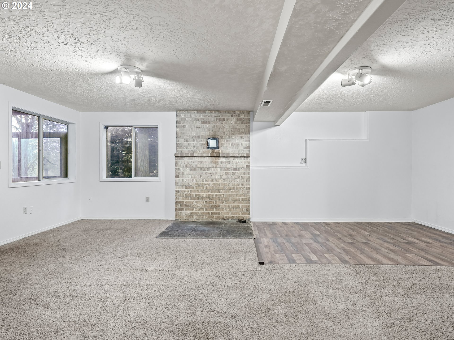 17300 SE FOREST HILL DR