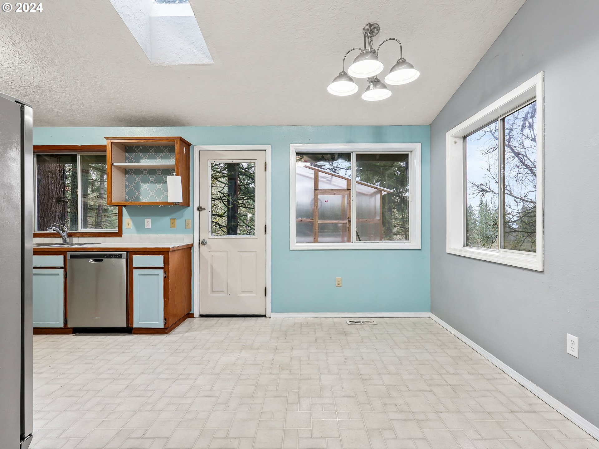 17300 SE FOREST HILL DR