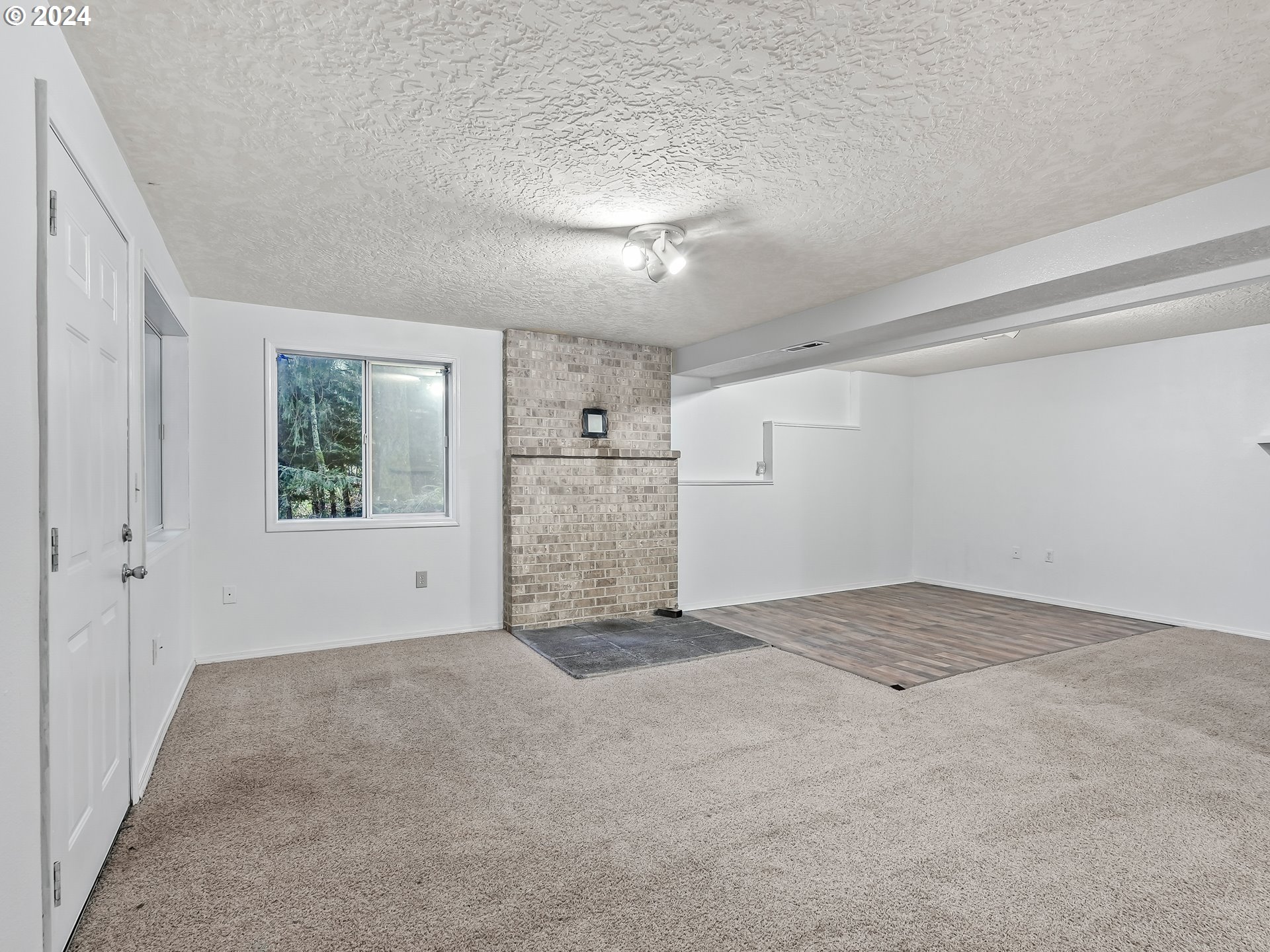 17300 SE FOREST HILL DR