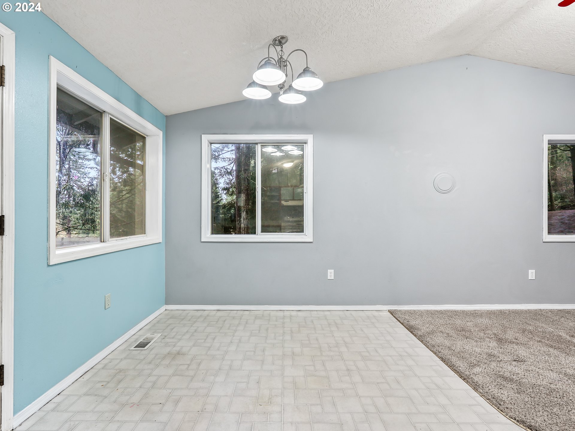 17300 SE FOREST HILL DR