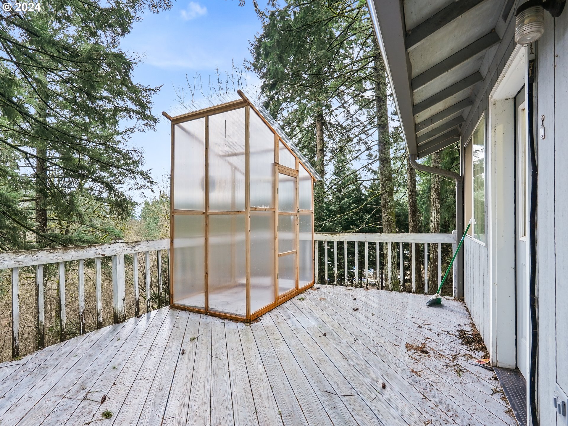 17300 SE FOREST HILL DR