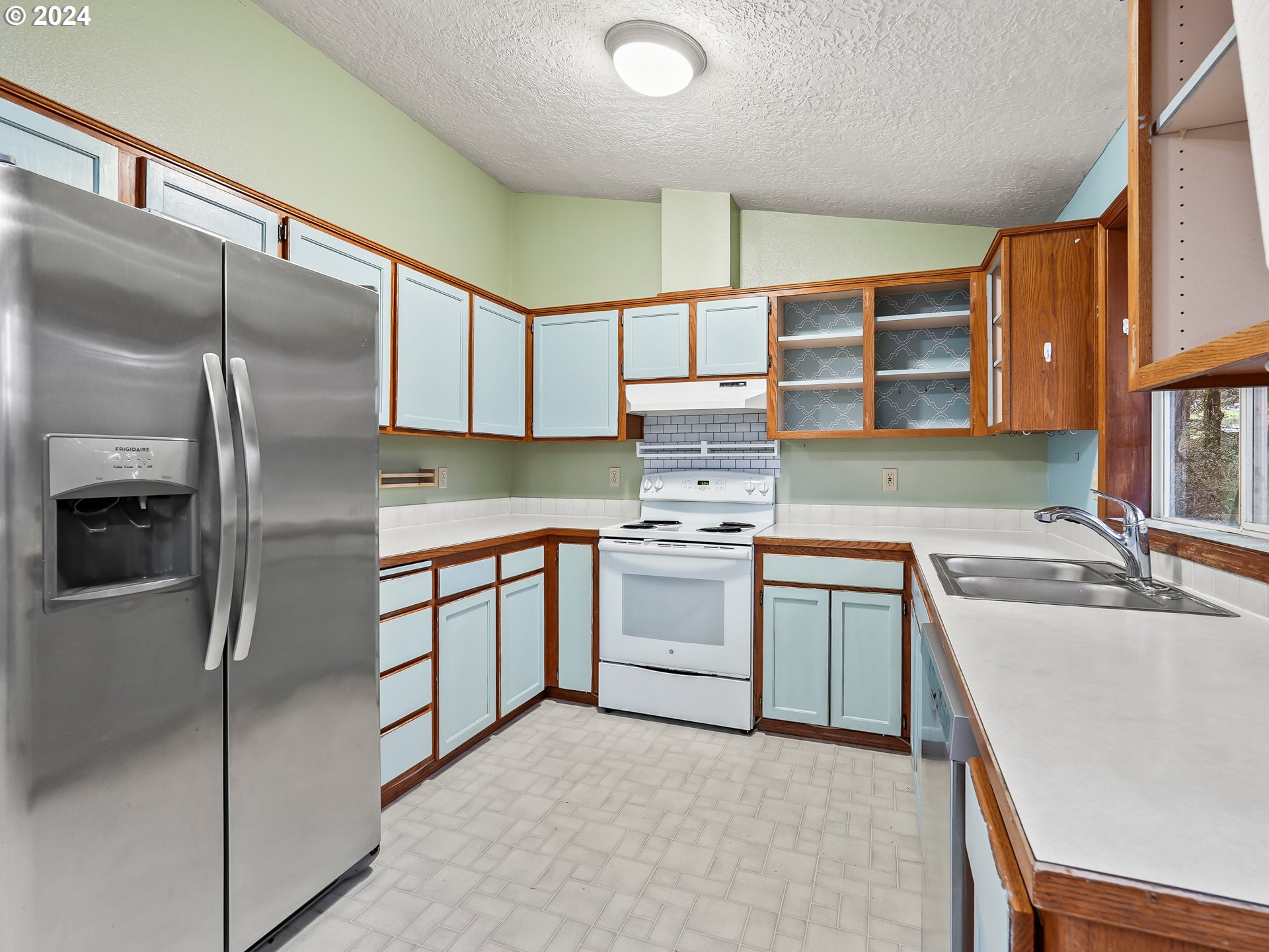 17300 SE FOREST HILL DR