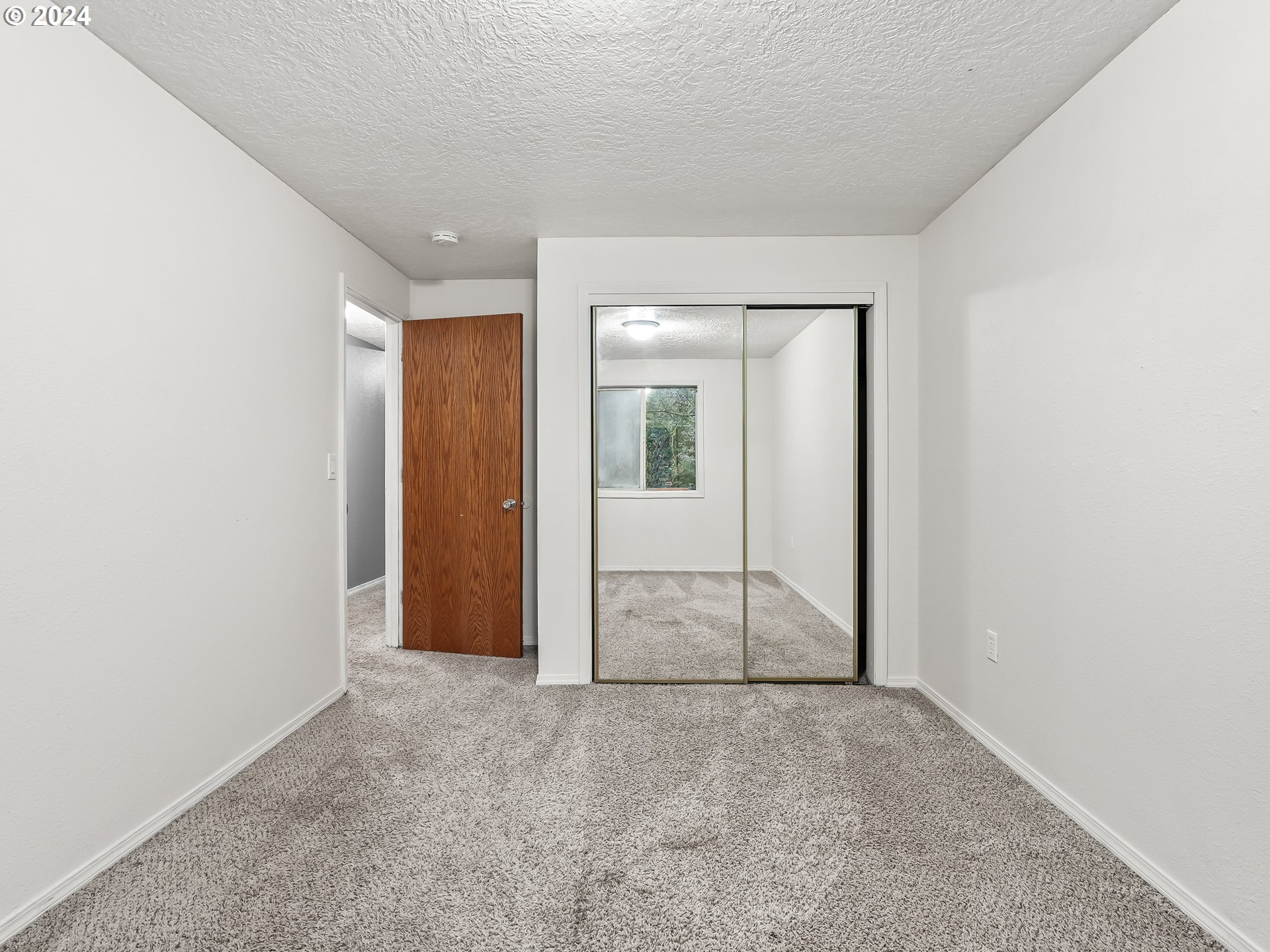 17300 SE FOREST HILL DR