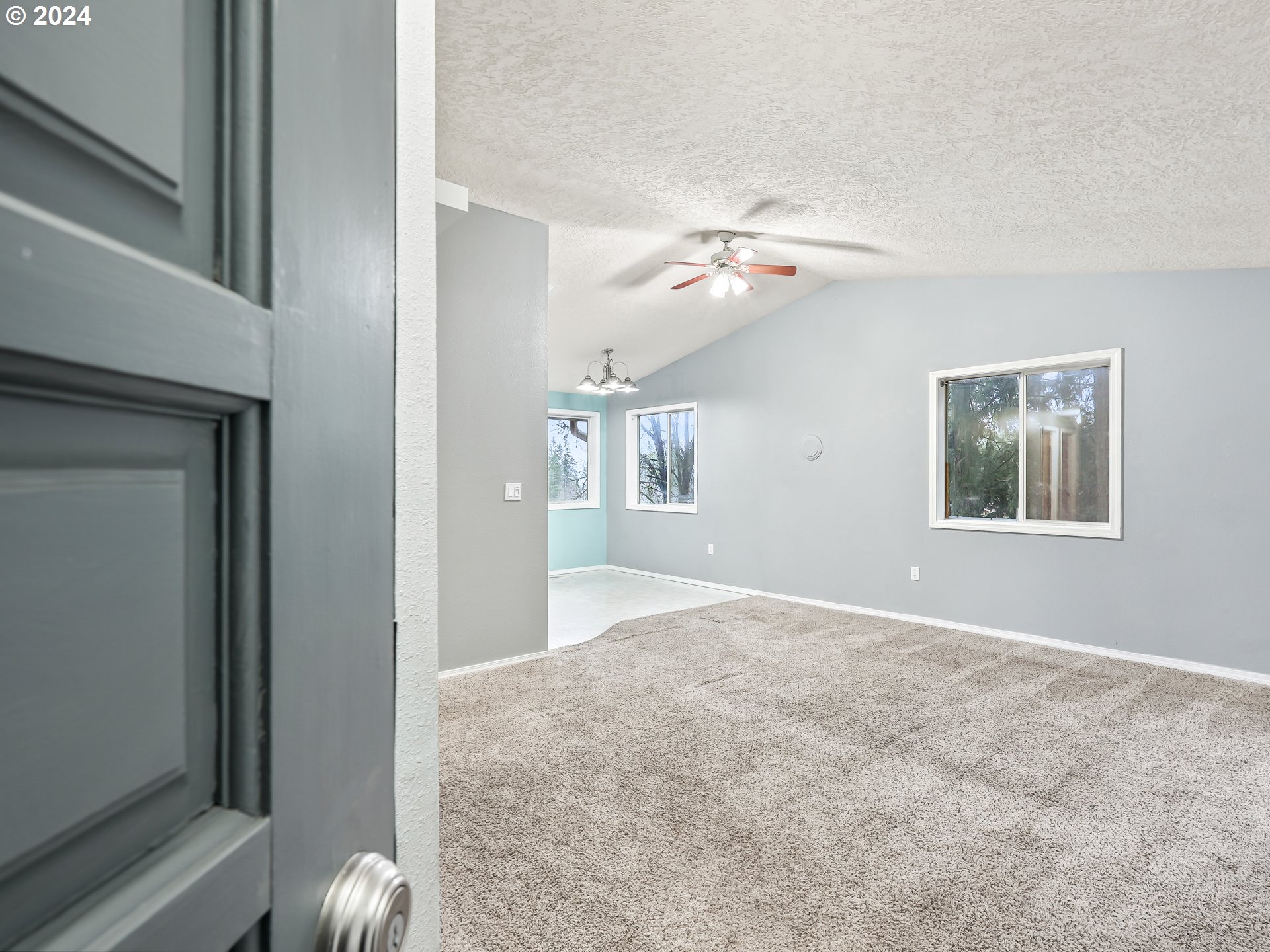 17300 SE FOREST HILL DR