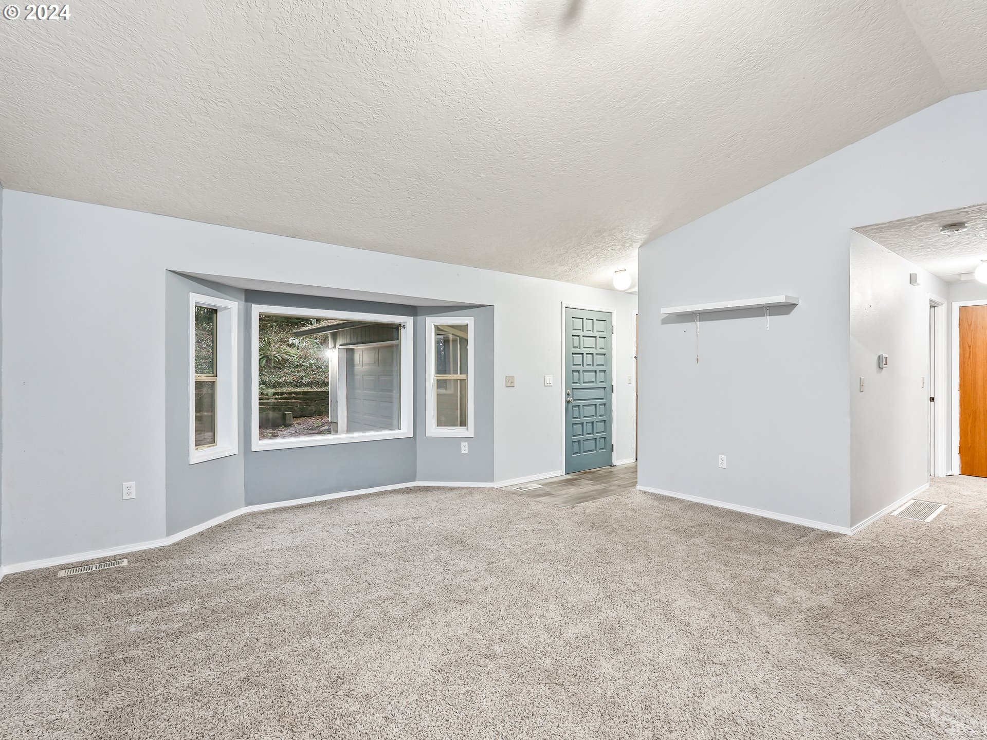 17300 SE FOREST HILL DR