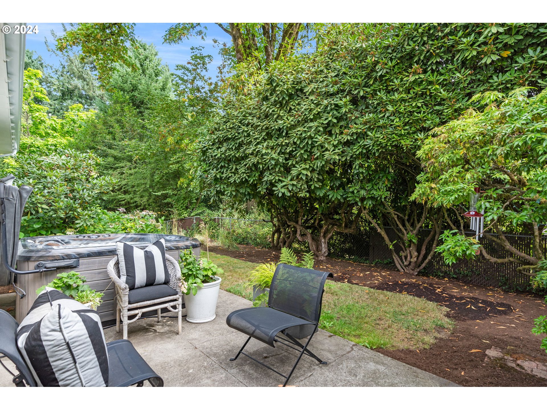 4749 NW WOODSIDE TER
