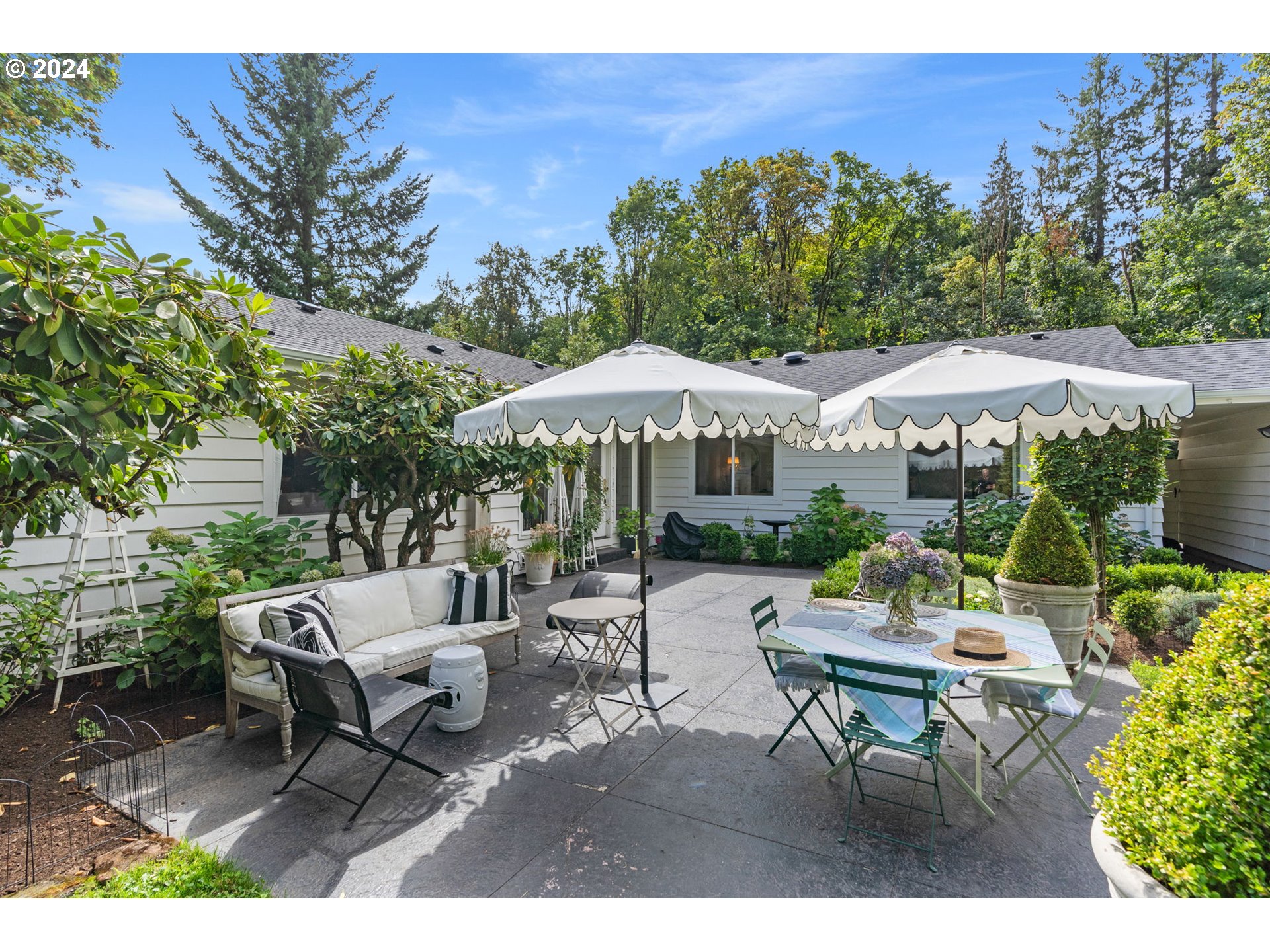 4749 NW WOODSIDE TER