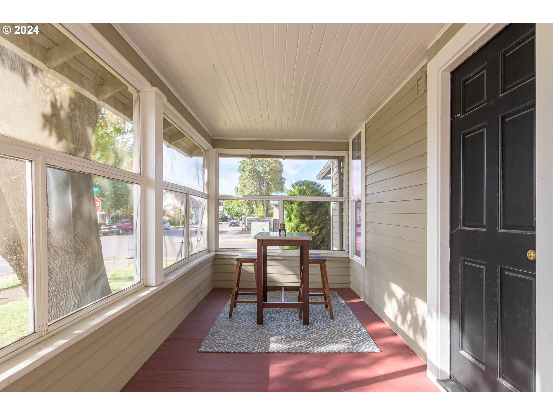 475 W 9TH AVE