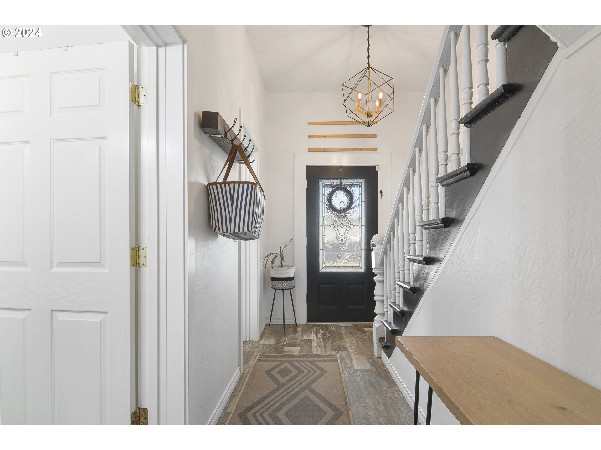 475 W 9TH AVE
