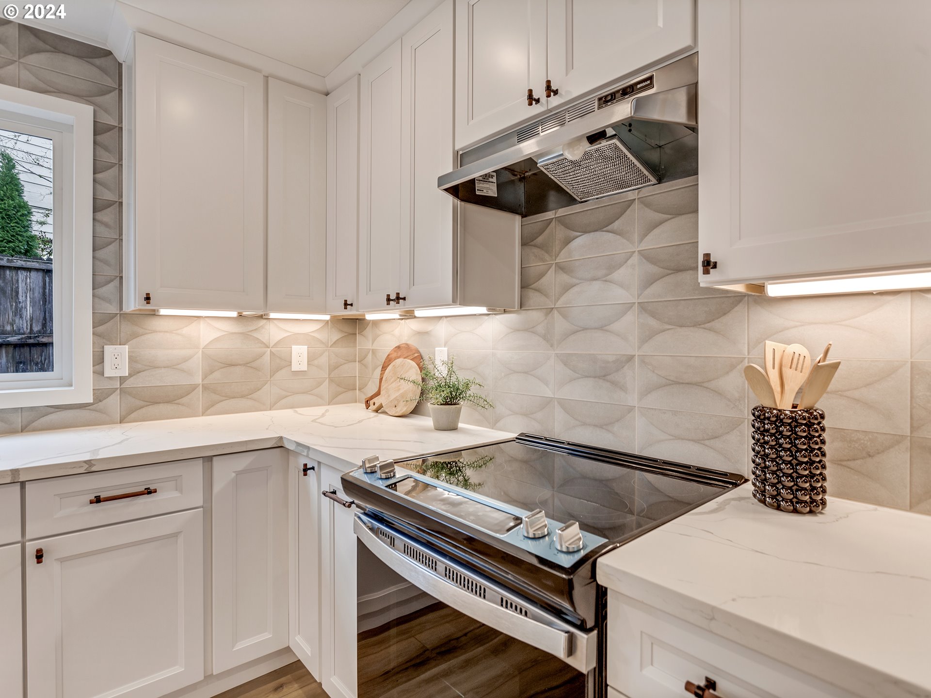 15522 NW MELODY LN