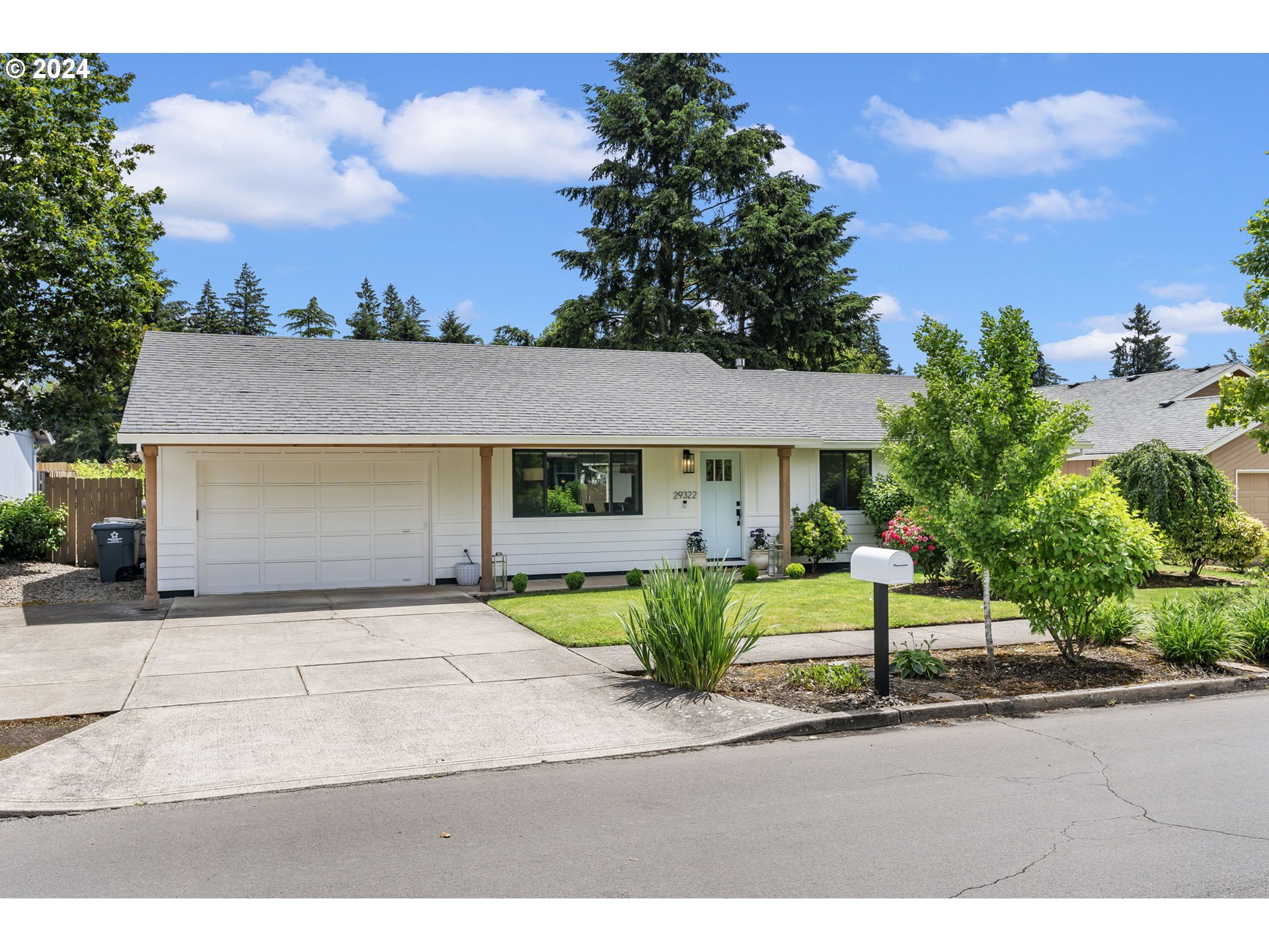 29322 SW COURTSIDE DR