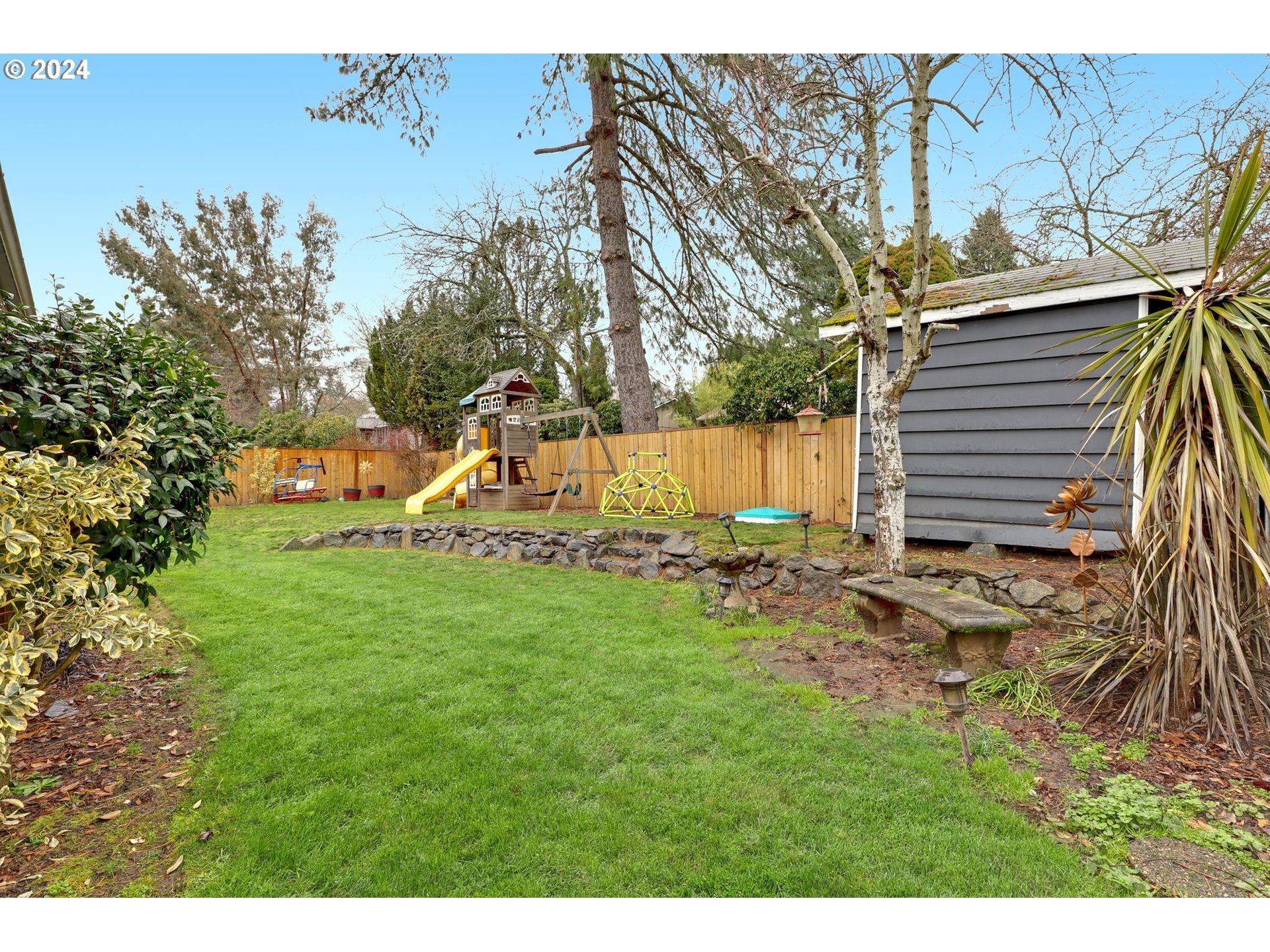 11605 SW BURLCREST DR