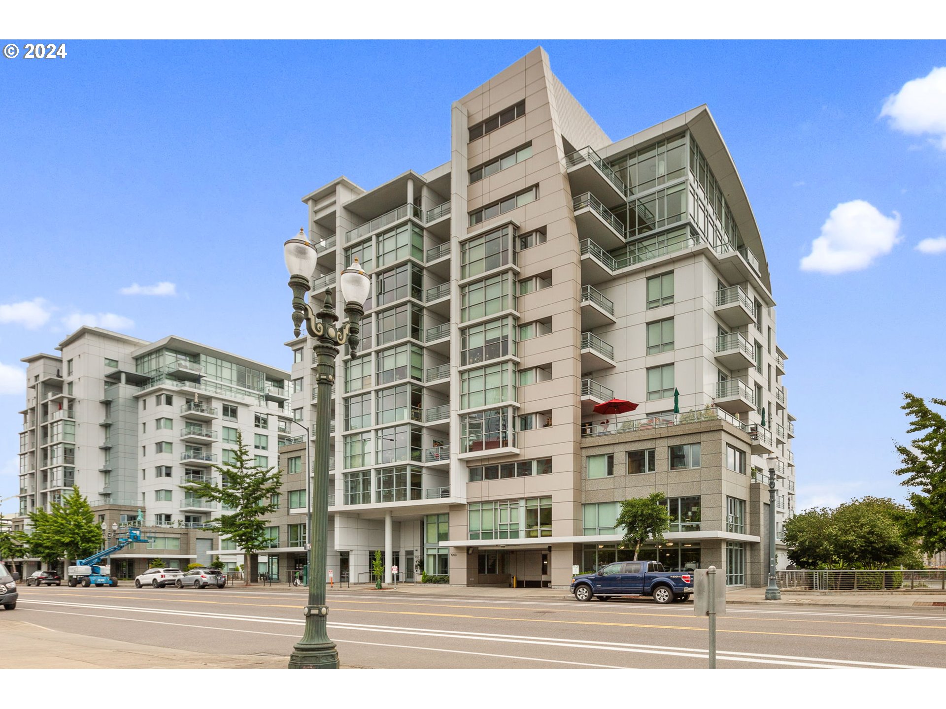 1260 NW NAITO PKWY 503B
