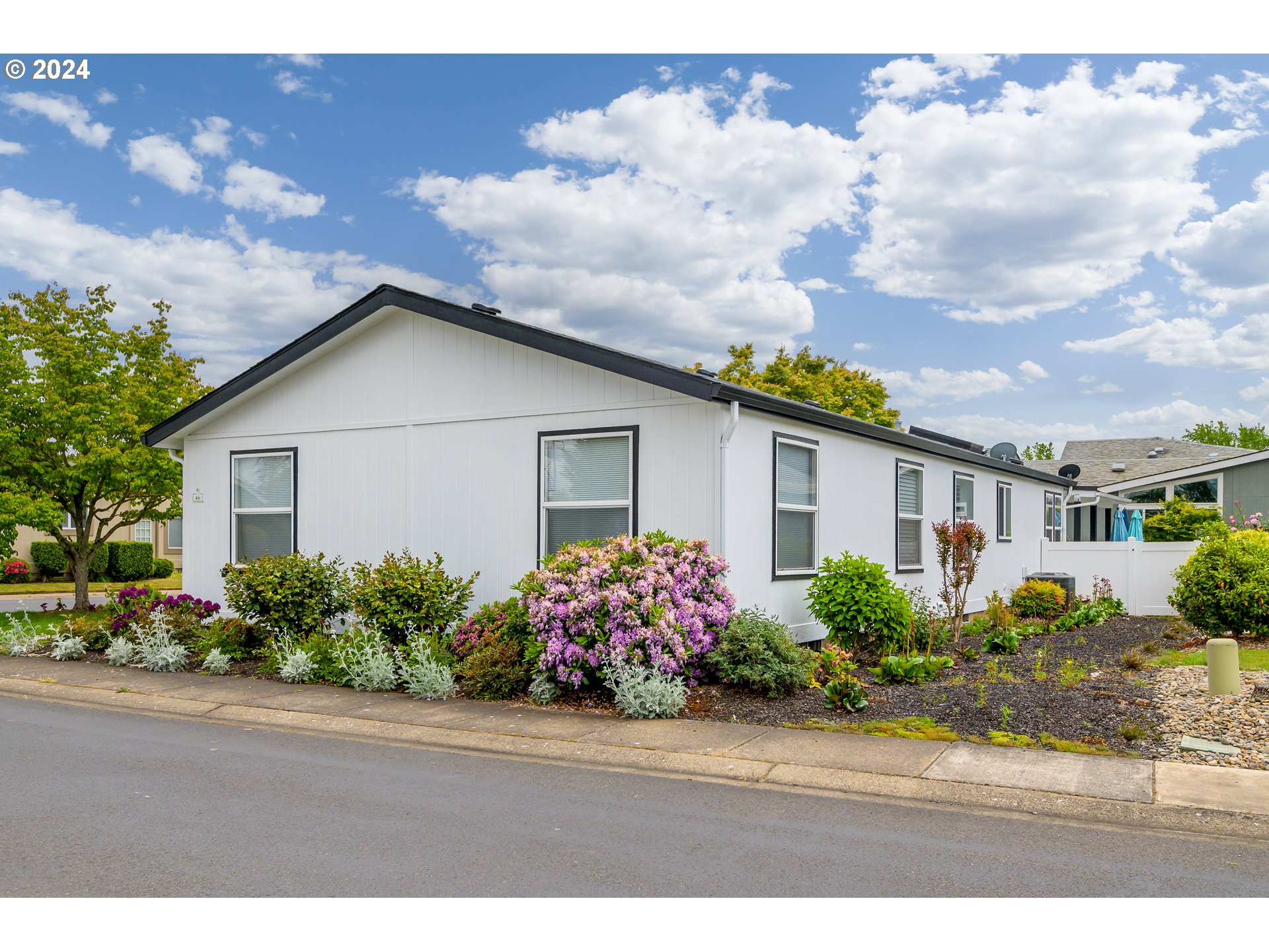4055 ROYAL AVE 46