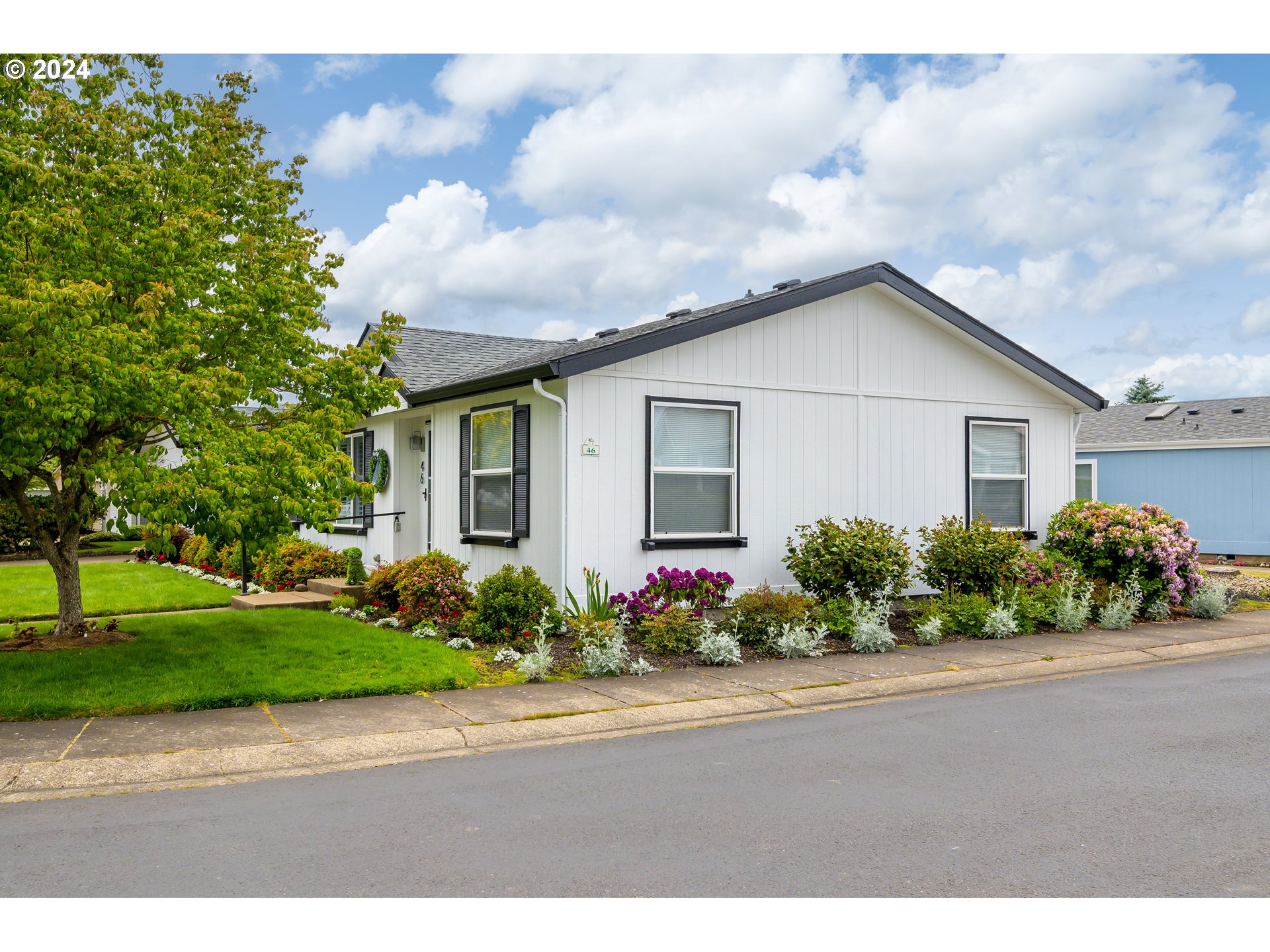 4055 ROYAL AVE 46
