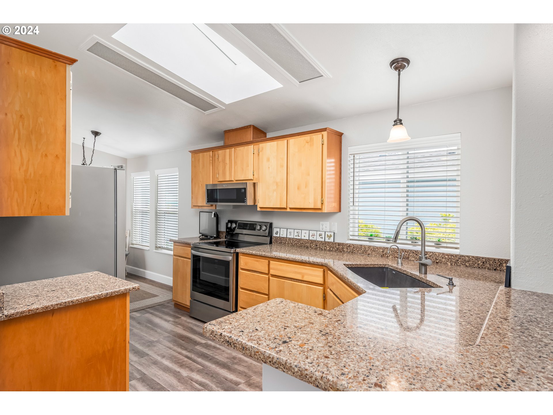 4055 ROYAL AVE 46