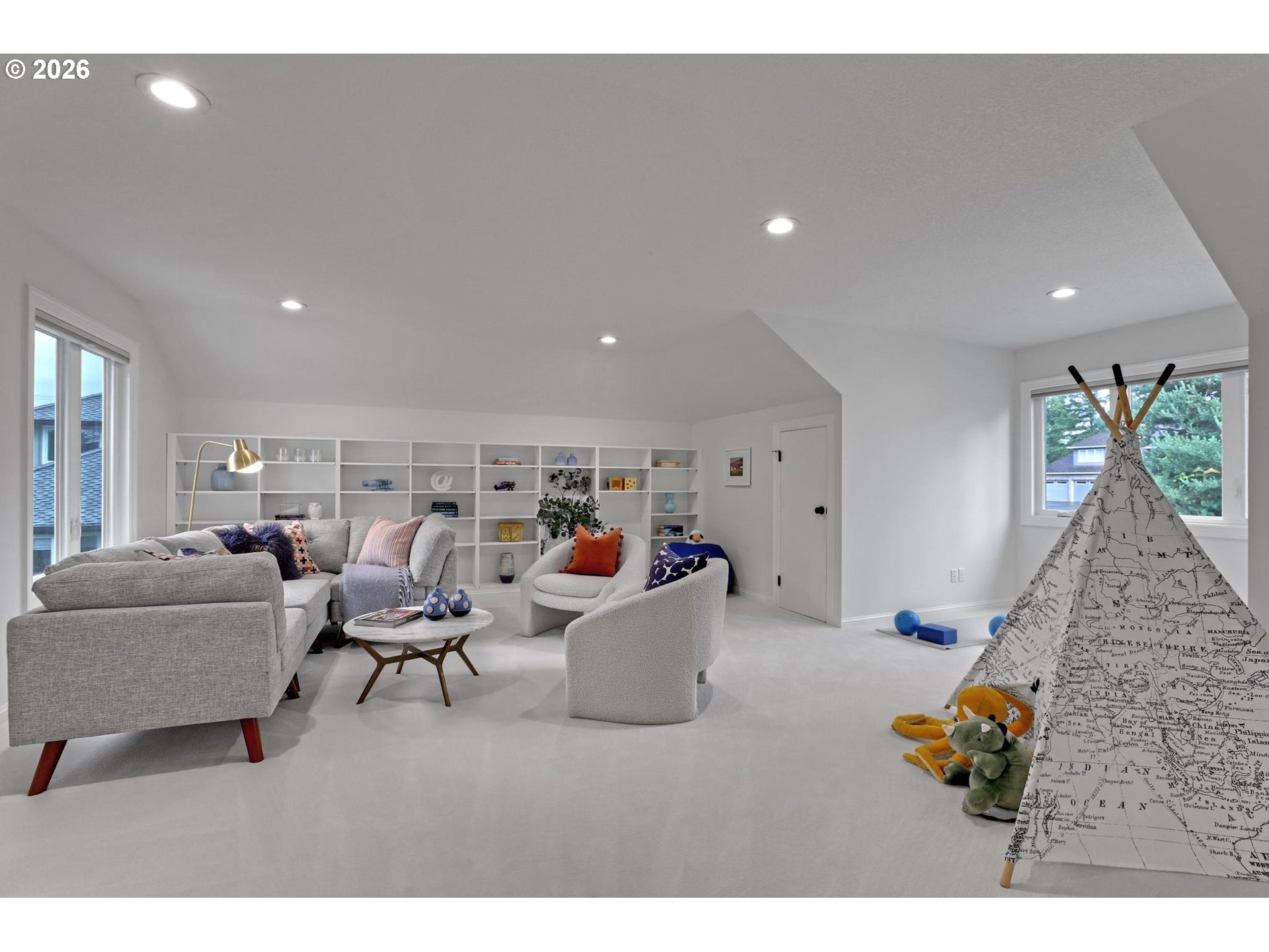 2715 NW LINMERE DR