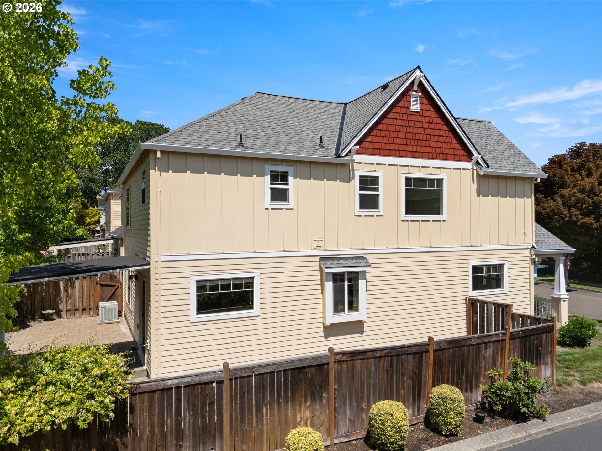 711 NE 61ST CT