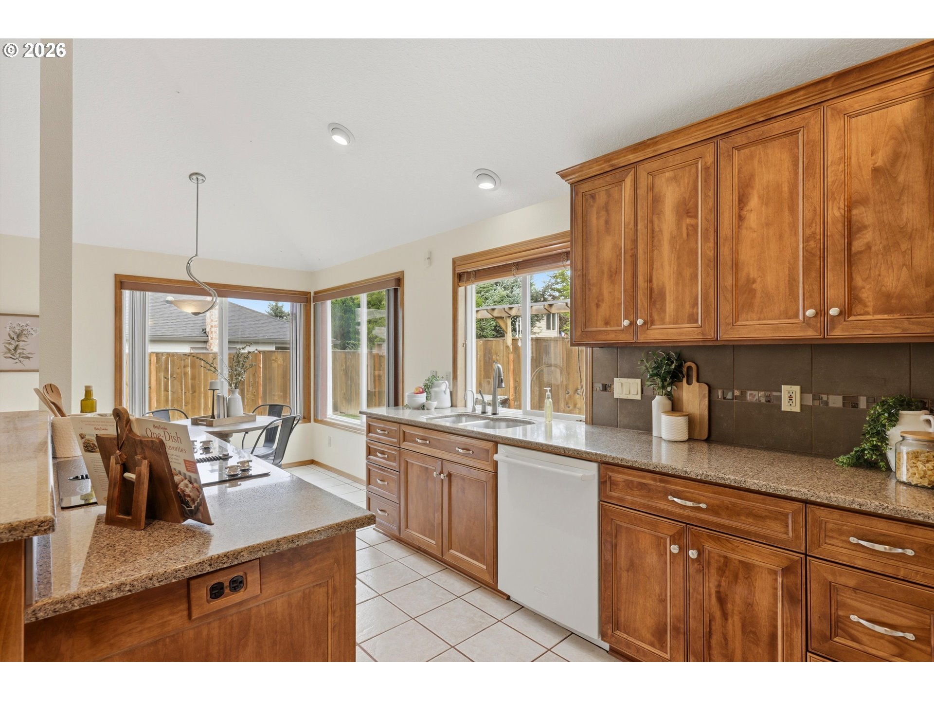 16105 NW SOMERSET DR