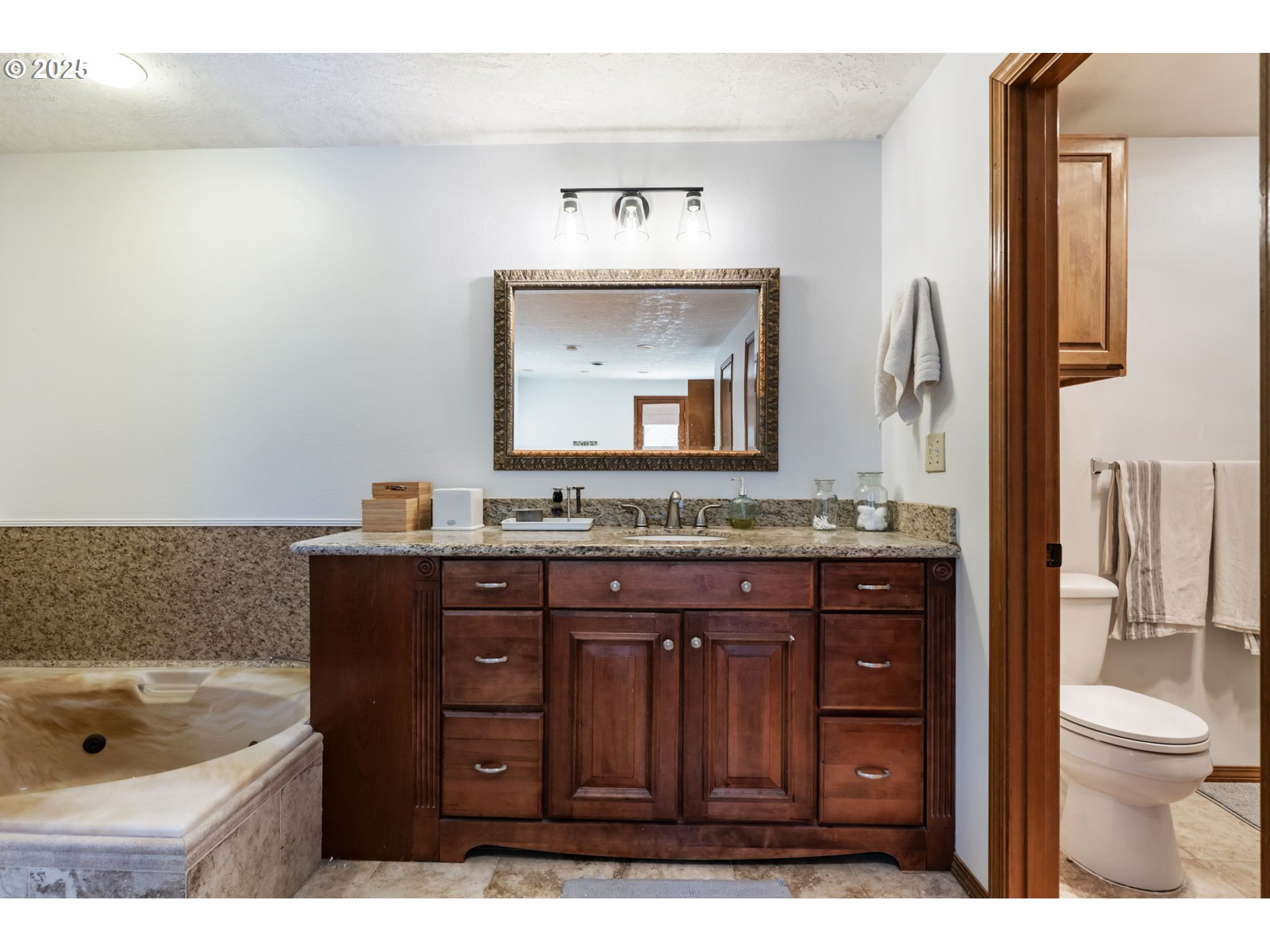 9335 SW VIEW TER