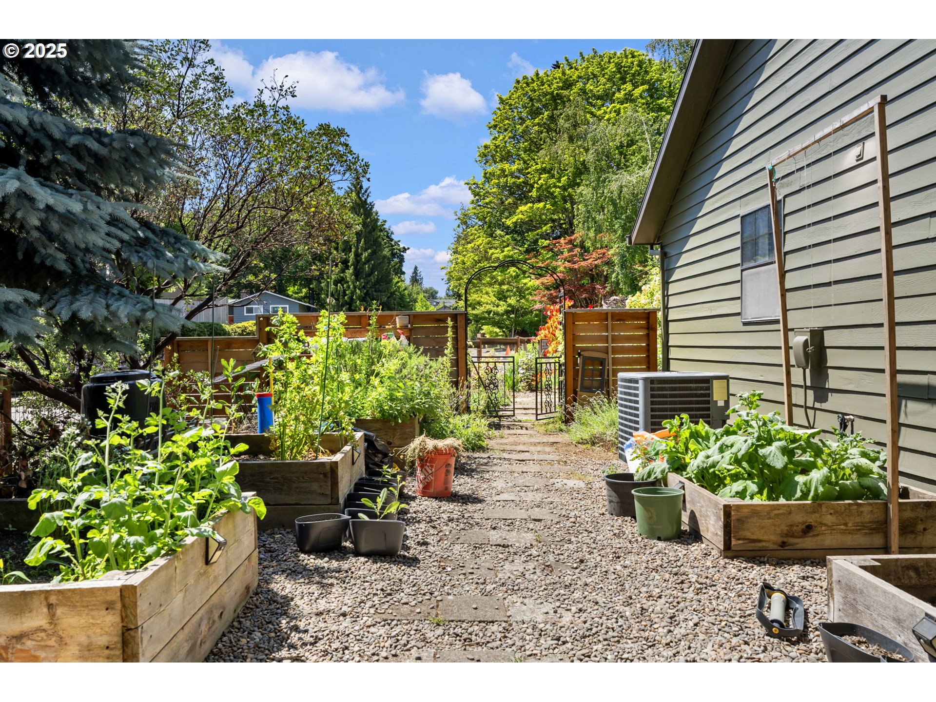 9335 SW VIEW TER