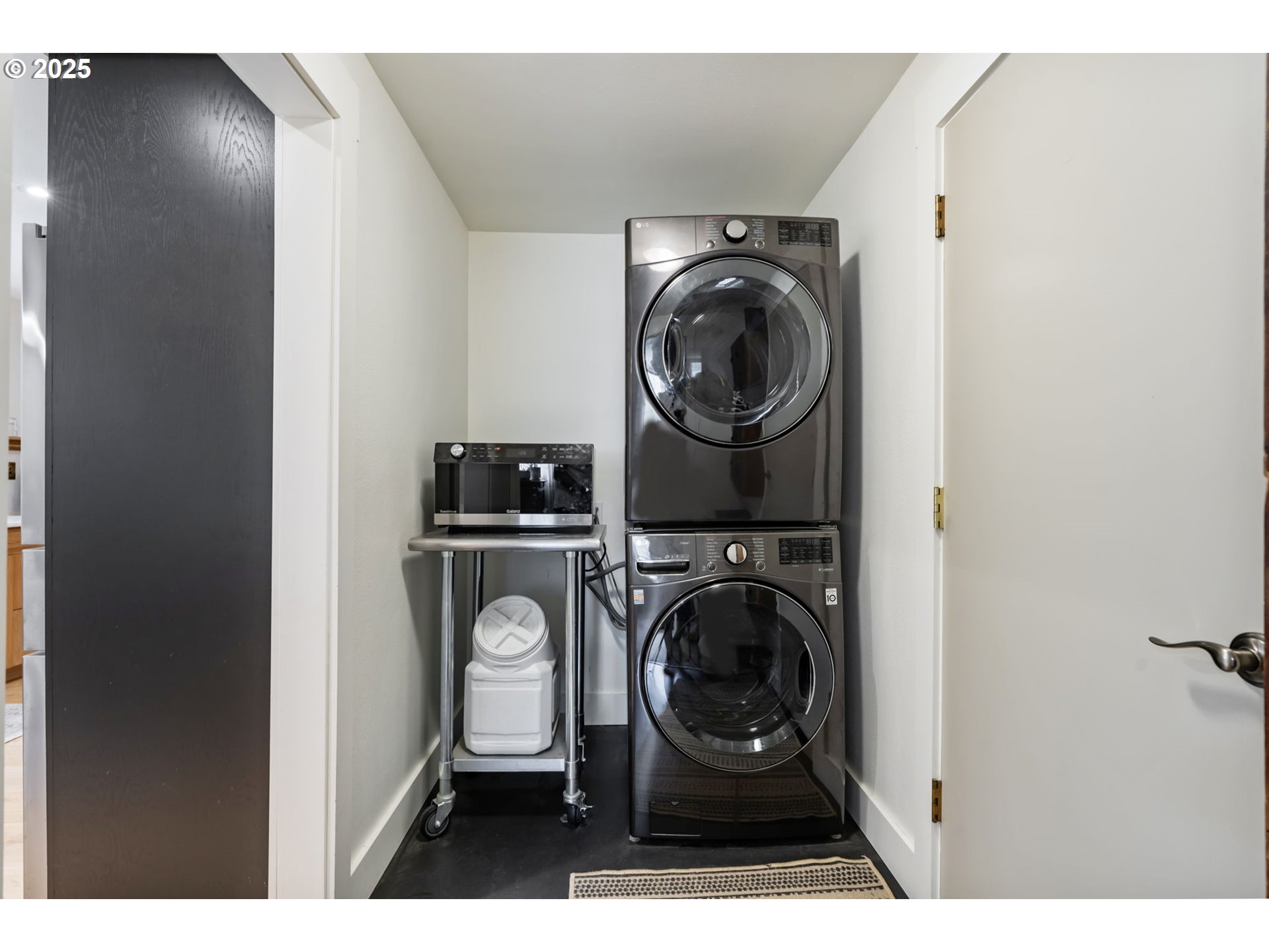 9335 SW VIEW TER
