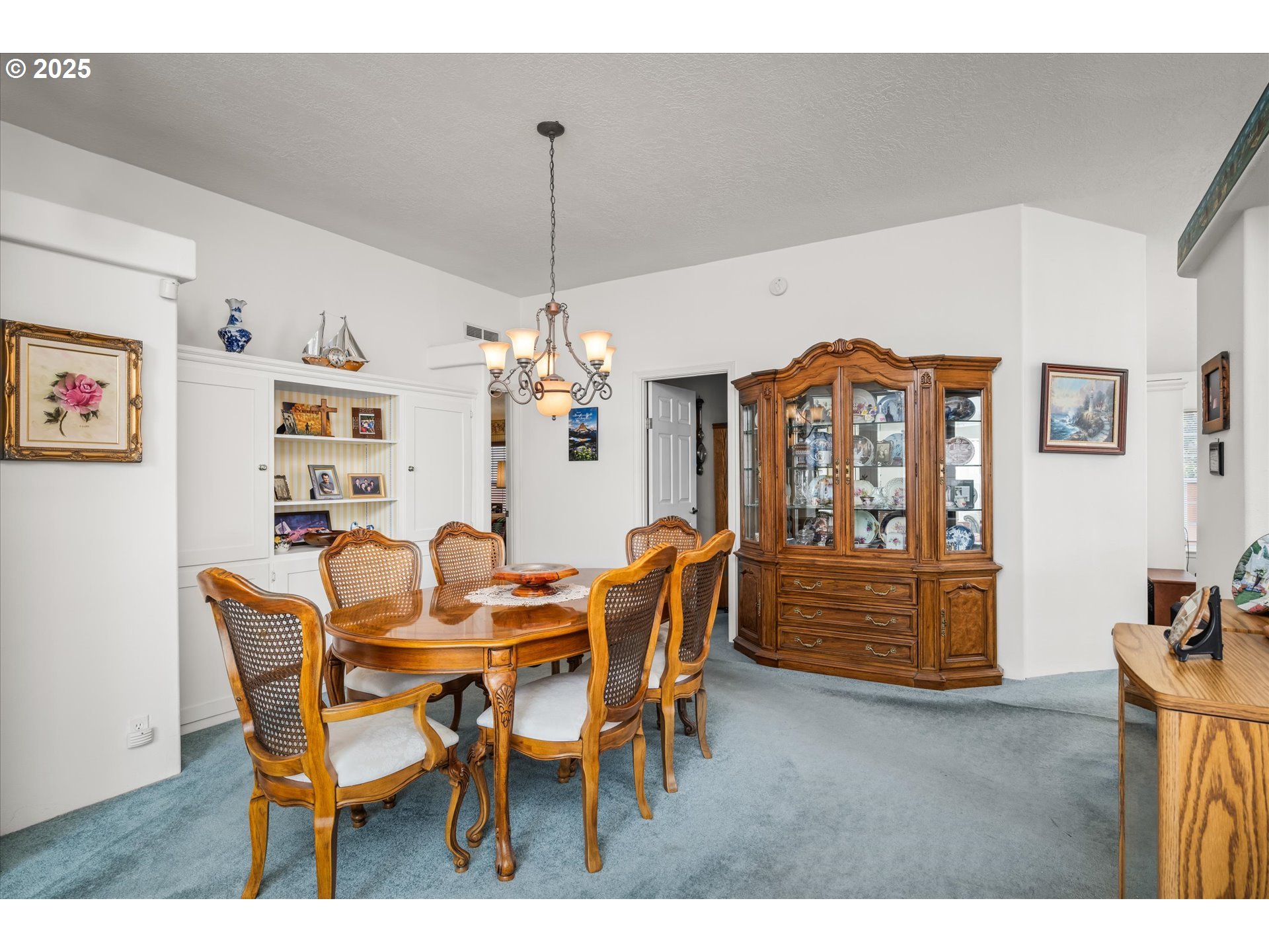 4055 ROYAL AVE 125