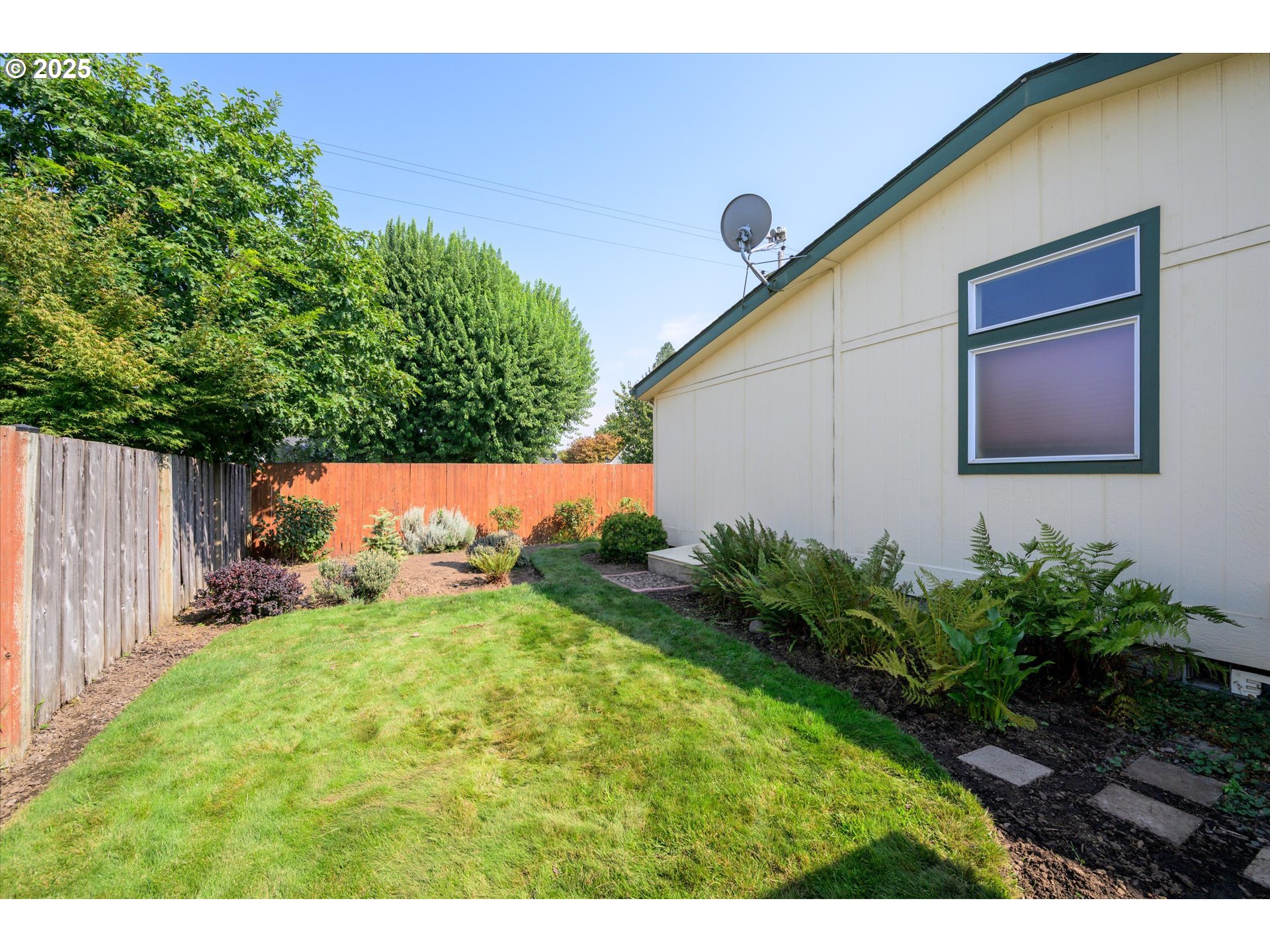 4055 ROYAL AVE 125