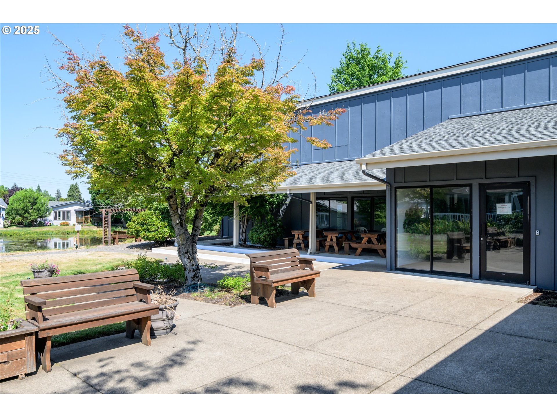 4055 ROYAL AVE 125