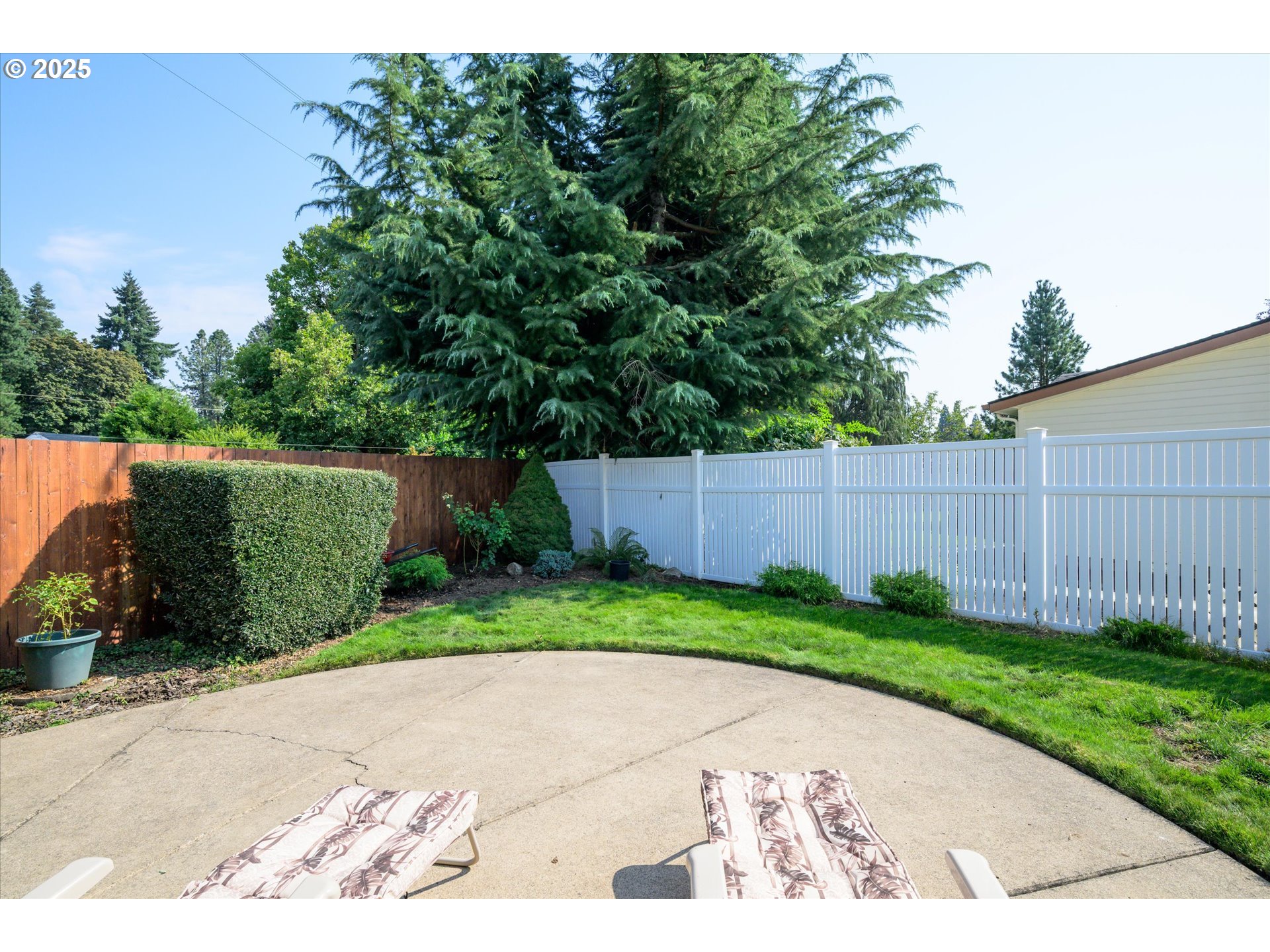 4055 ROYAL AVE 125