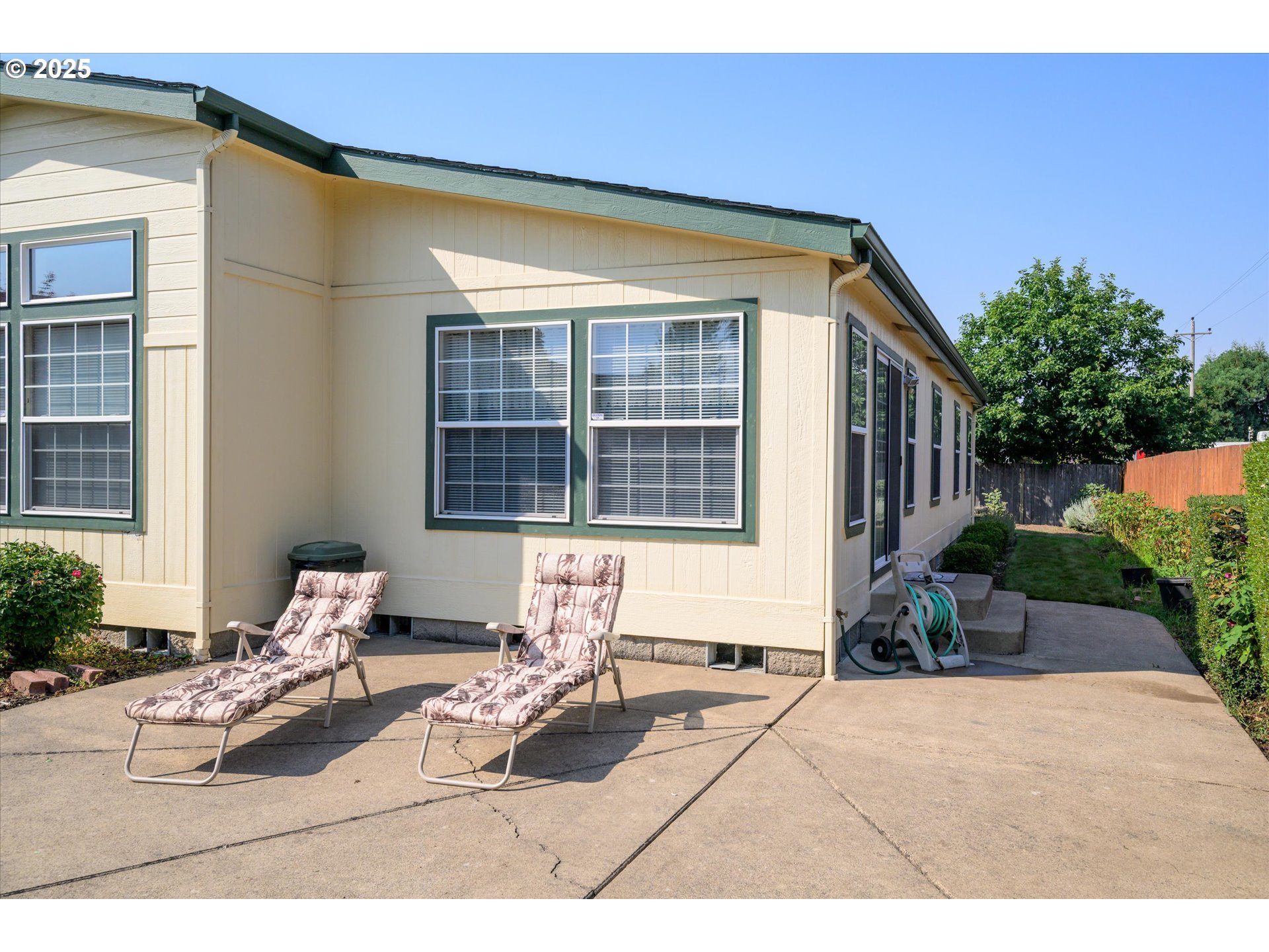 4055 ROYAL AVE 125