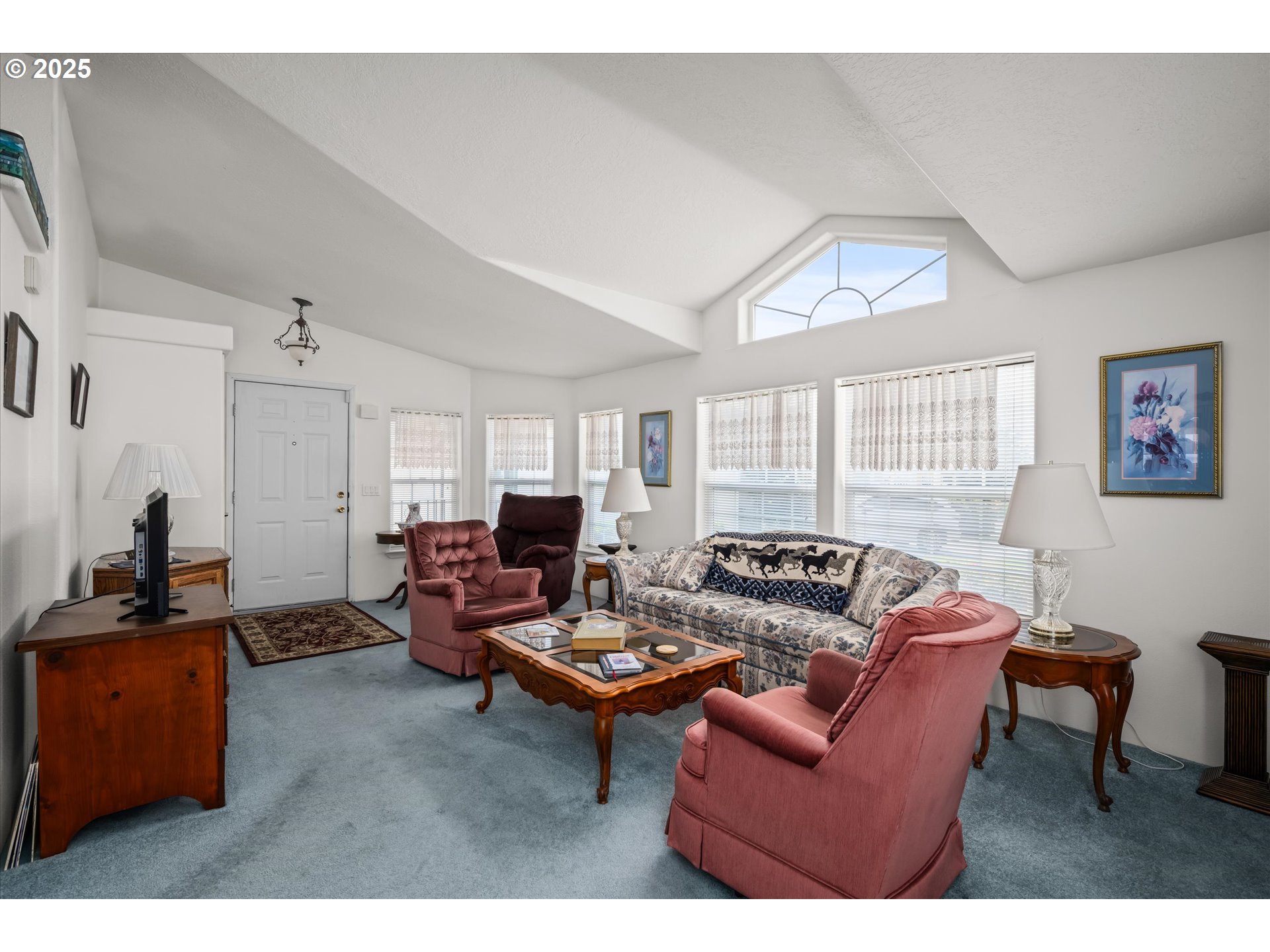 4055 ROYAL AVE 125