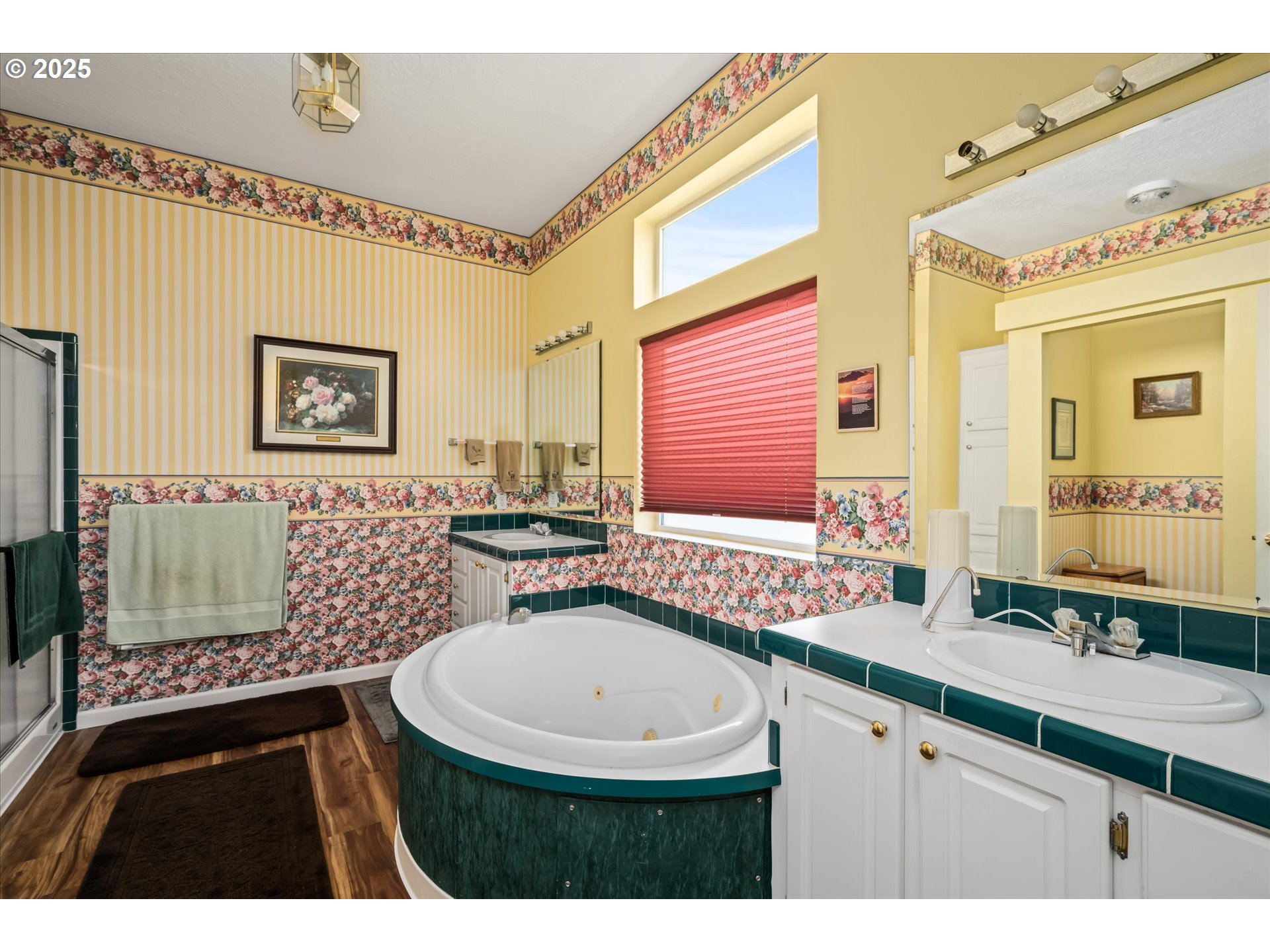 4055 ROYAL AVE 125