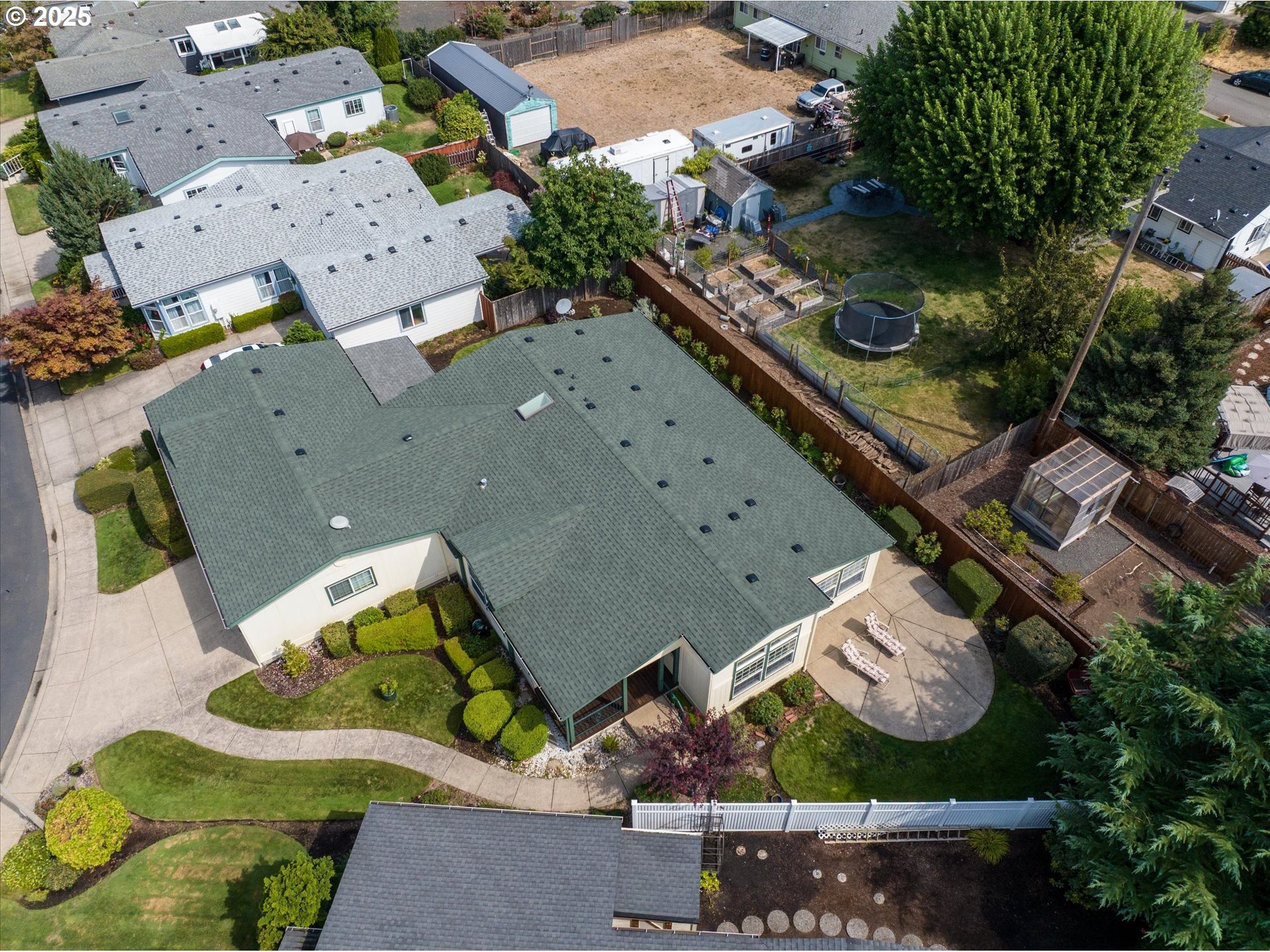 4055 ROYAL AVE 125