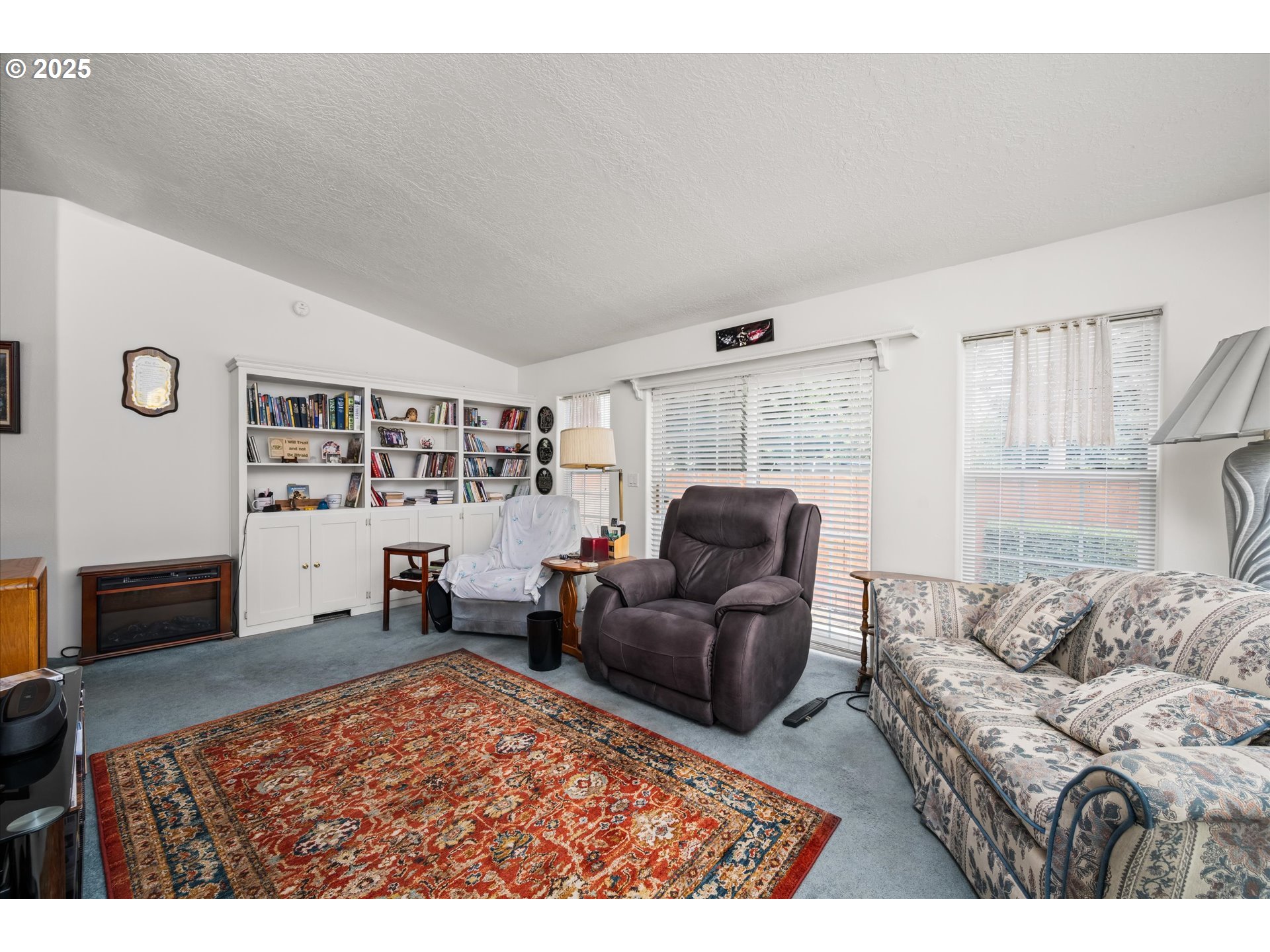 4055 ROYAL AVE 125