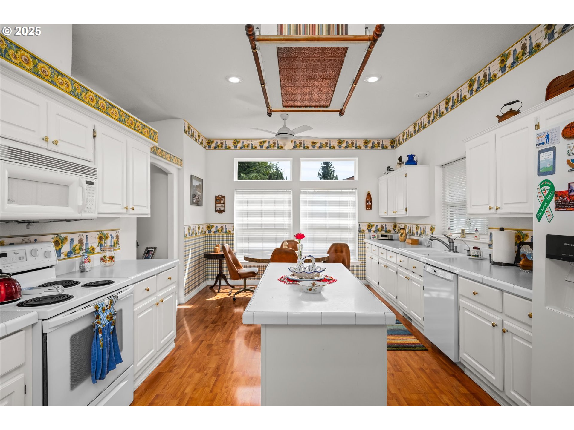 4055 ROYAL AVE 125