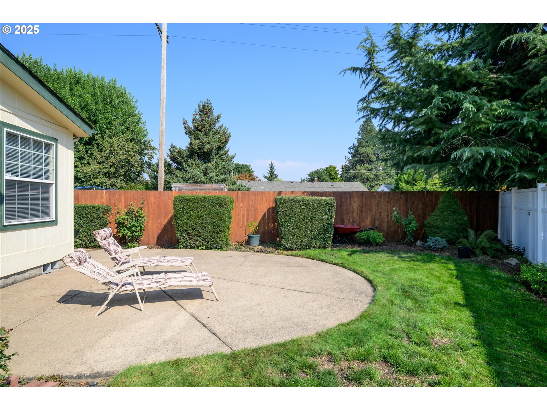 4055 ROYAL AVE 125