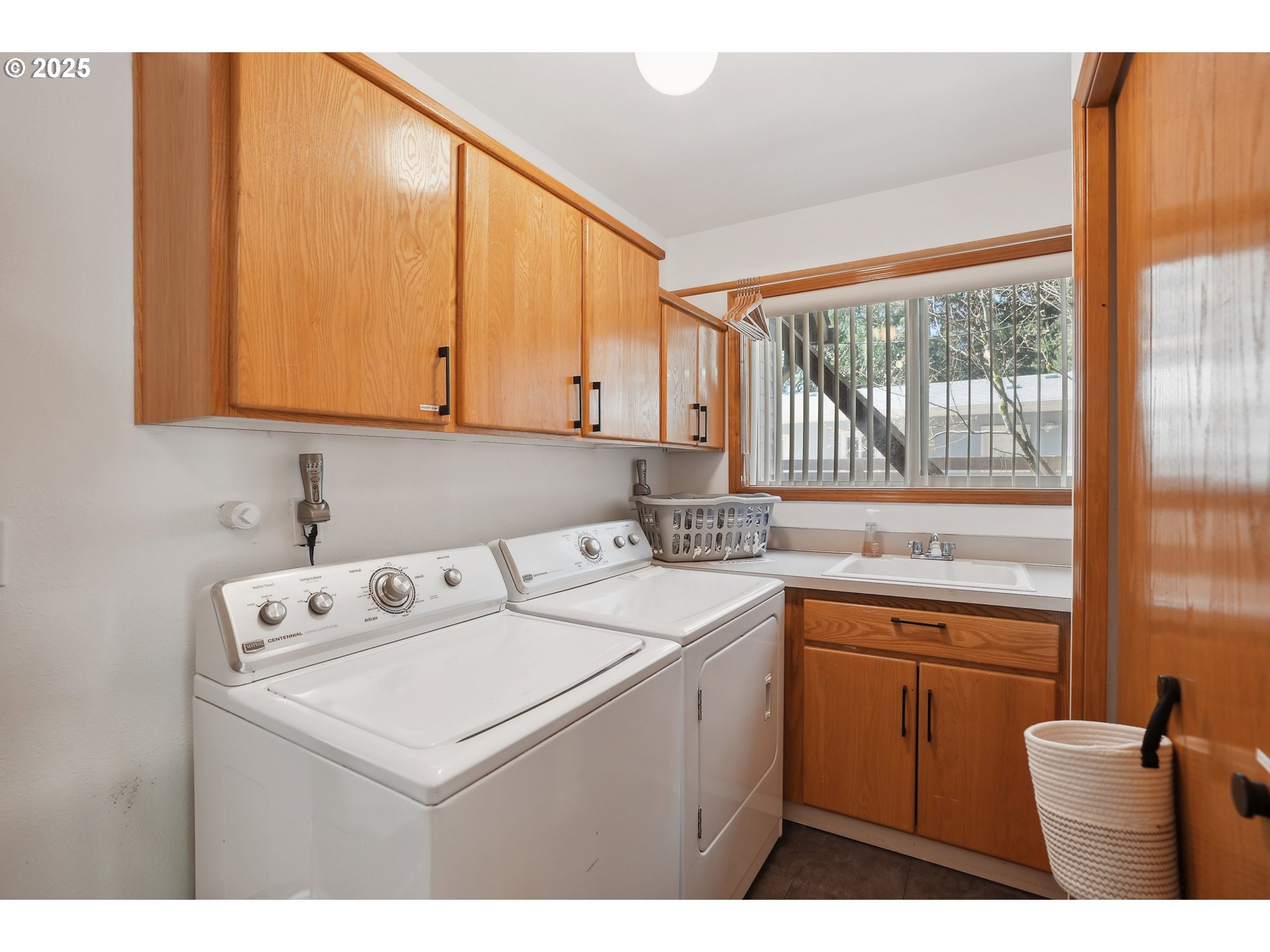 65225 E SANDY RIVER LN