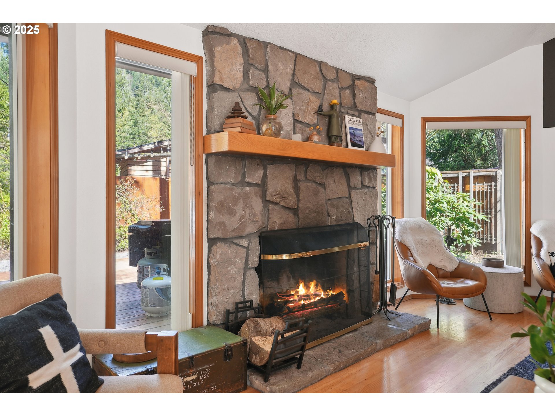 65225 E SANDY RIVER LN