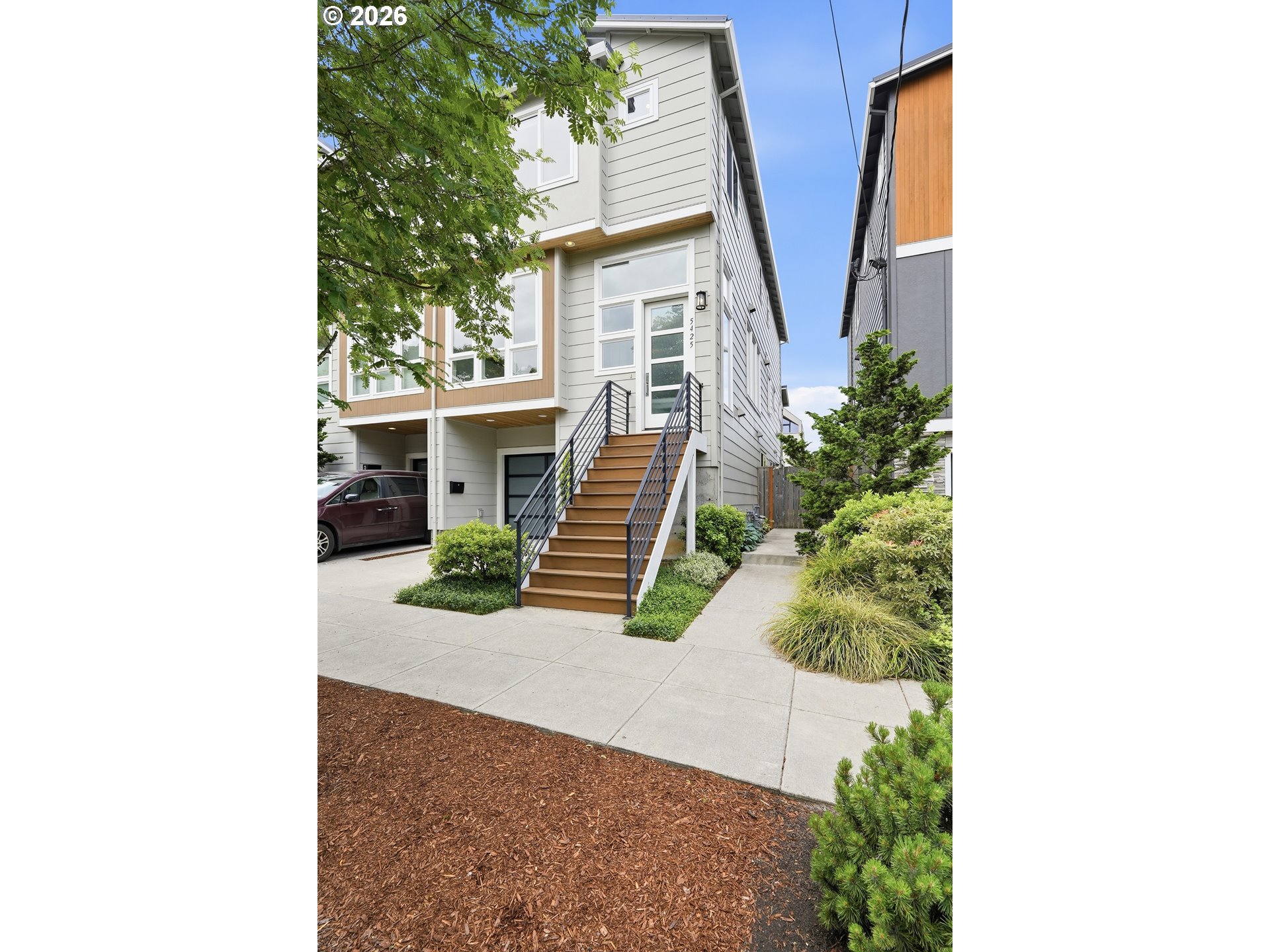 5425 NE 32ND PL
