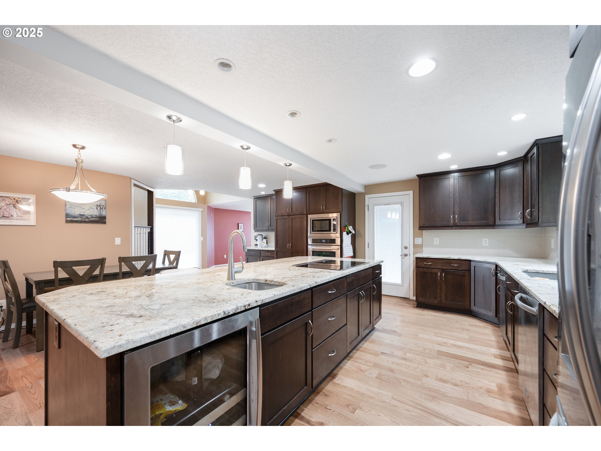 1412 SW CHASTAIN AVE