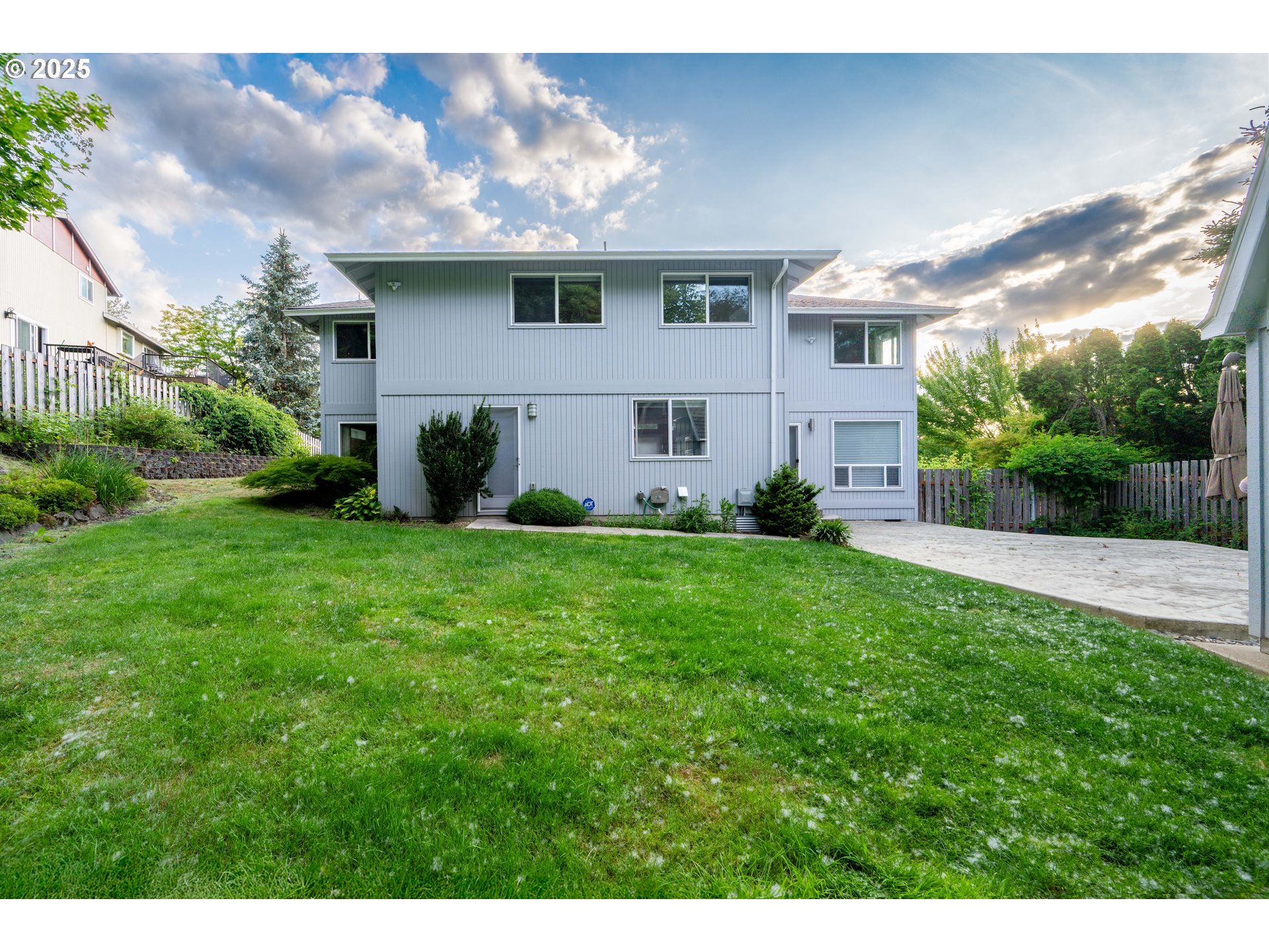 1412 SW CHASTAIN AVE