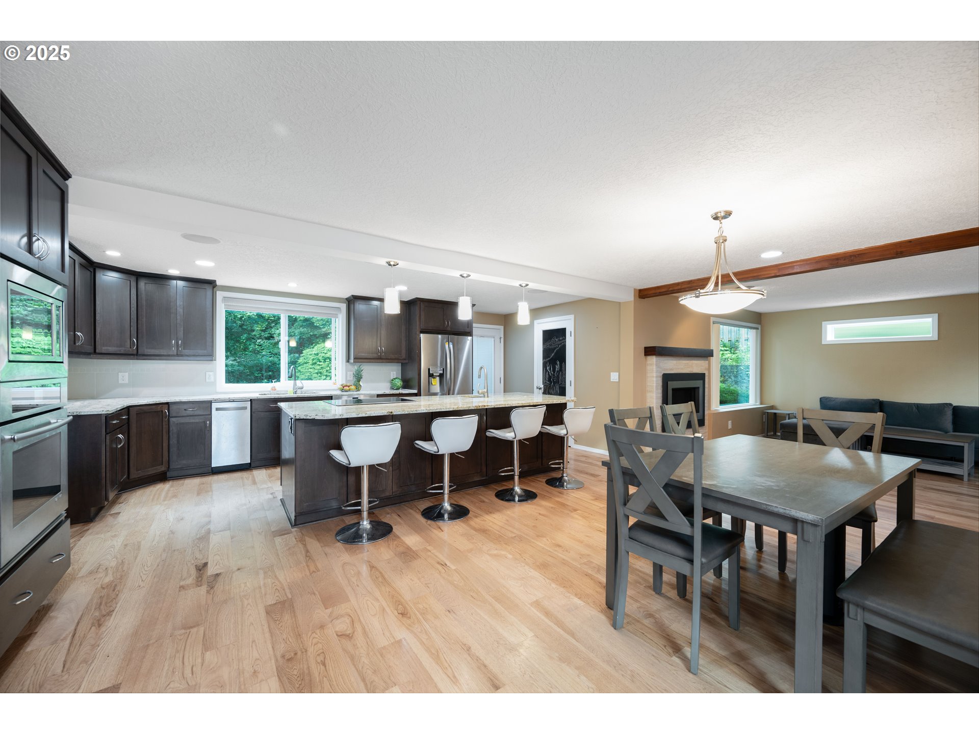 1412 SW CHASTAIN AVE