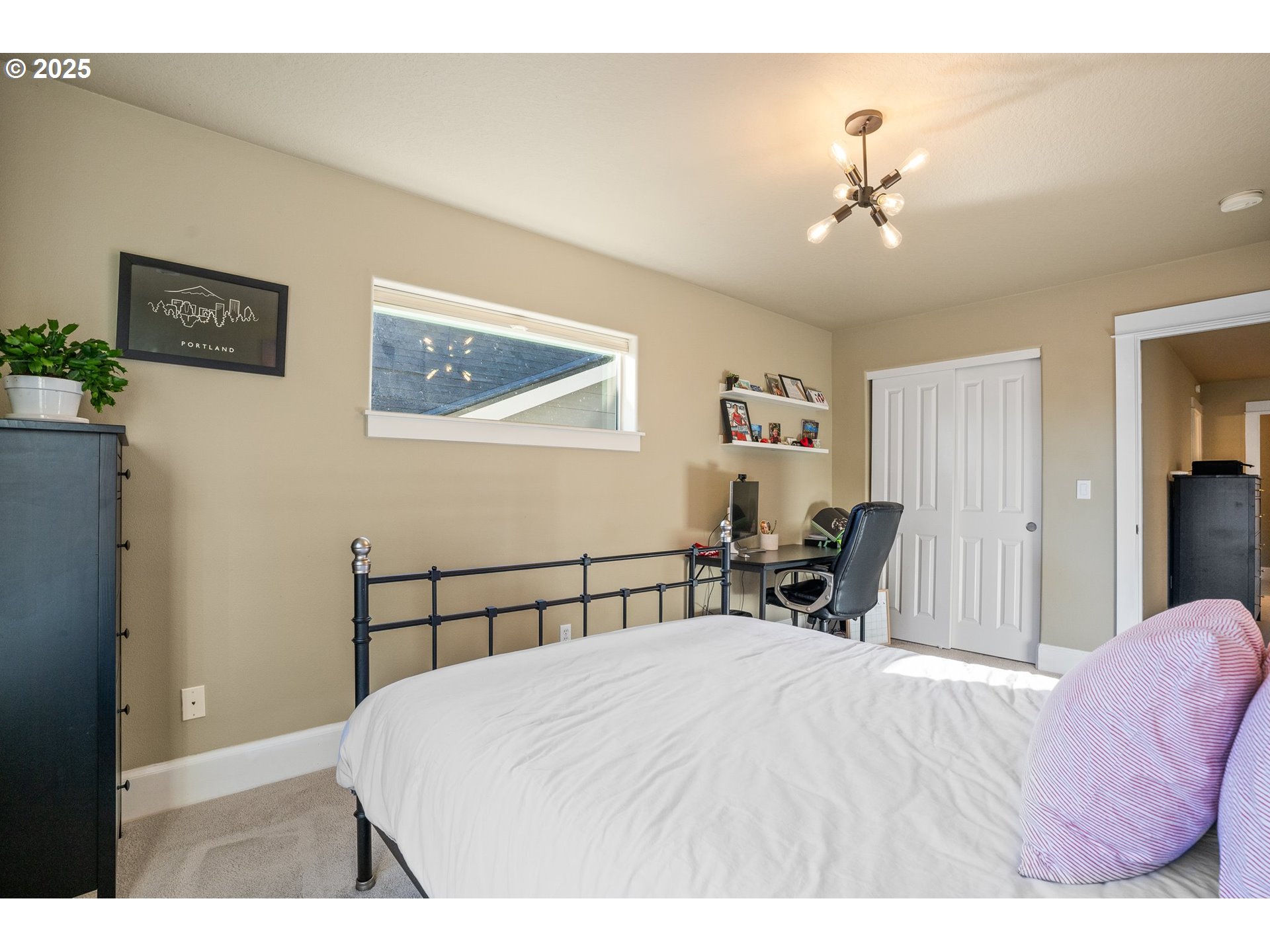 5689 NW LARK MEADOW TER