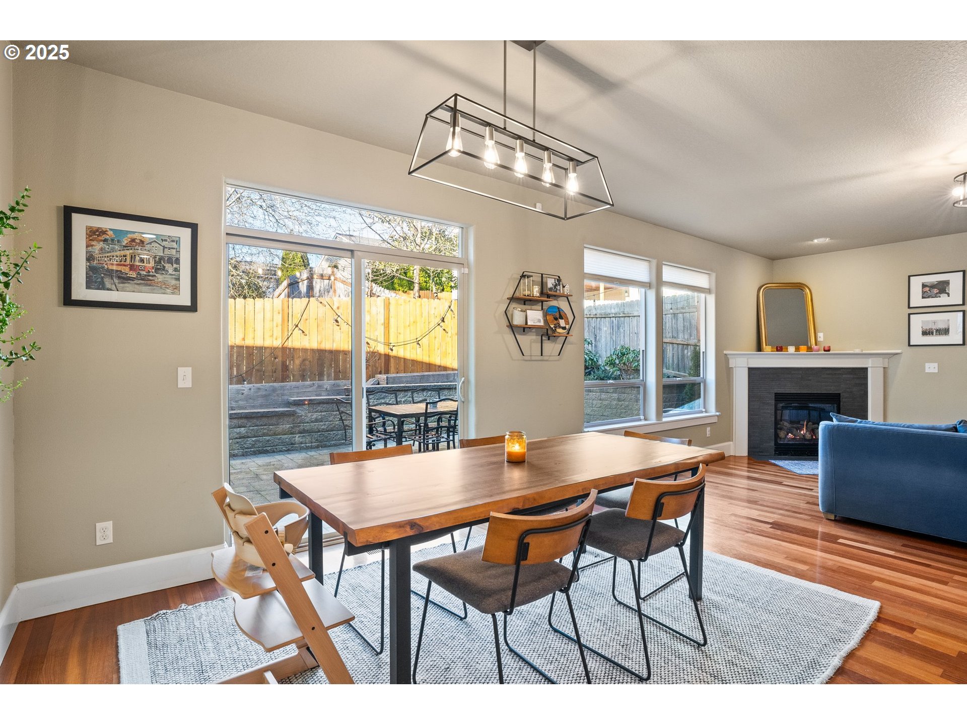 5689 NW LARK MEADOW TER